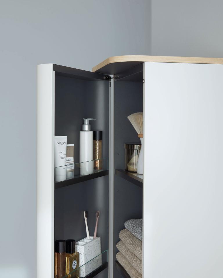Duravit presents the new patent-pending c-shaped technology in its expansion of the Happy D.2 Plus series by sieger design. Small, practical racks in the door of the semi-tall cabinets, which are available in two sizes, ensure perfect order in the interior. #Duravit #HappyD2Plus #luxurybathrooms #organization