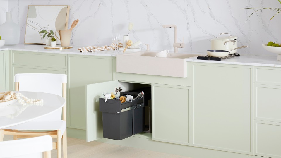 Bring calm to chaos with BLANCO: Say goodbye to clutter underneath the sink with the innovative BOTTON II. Perfect for storing recycling and cleaning supplies, the BOTTON II easily fits in the often ignored, but frequently used cabinet under the sink. #BLANCO #BLANCOsinks #luxurykitchens #kitchensinks #homedesign