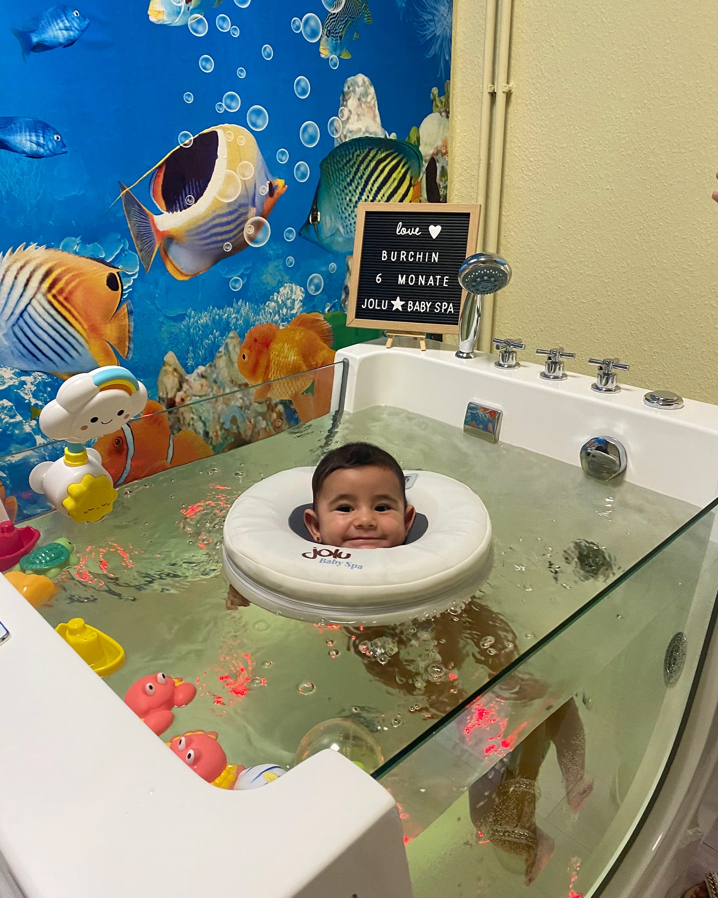 Tell me you are happy without telling me you are happy ???❤️
#babyspaberlin #babyfloatingberlin #joluberlin #happybaby #babyberlin #berlinmitbaby #mamaberlin #babyinberlin #berlinmitkind #babymassageberlin