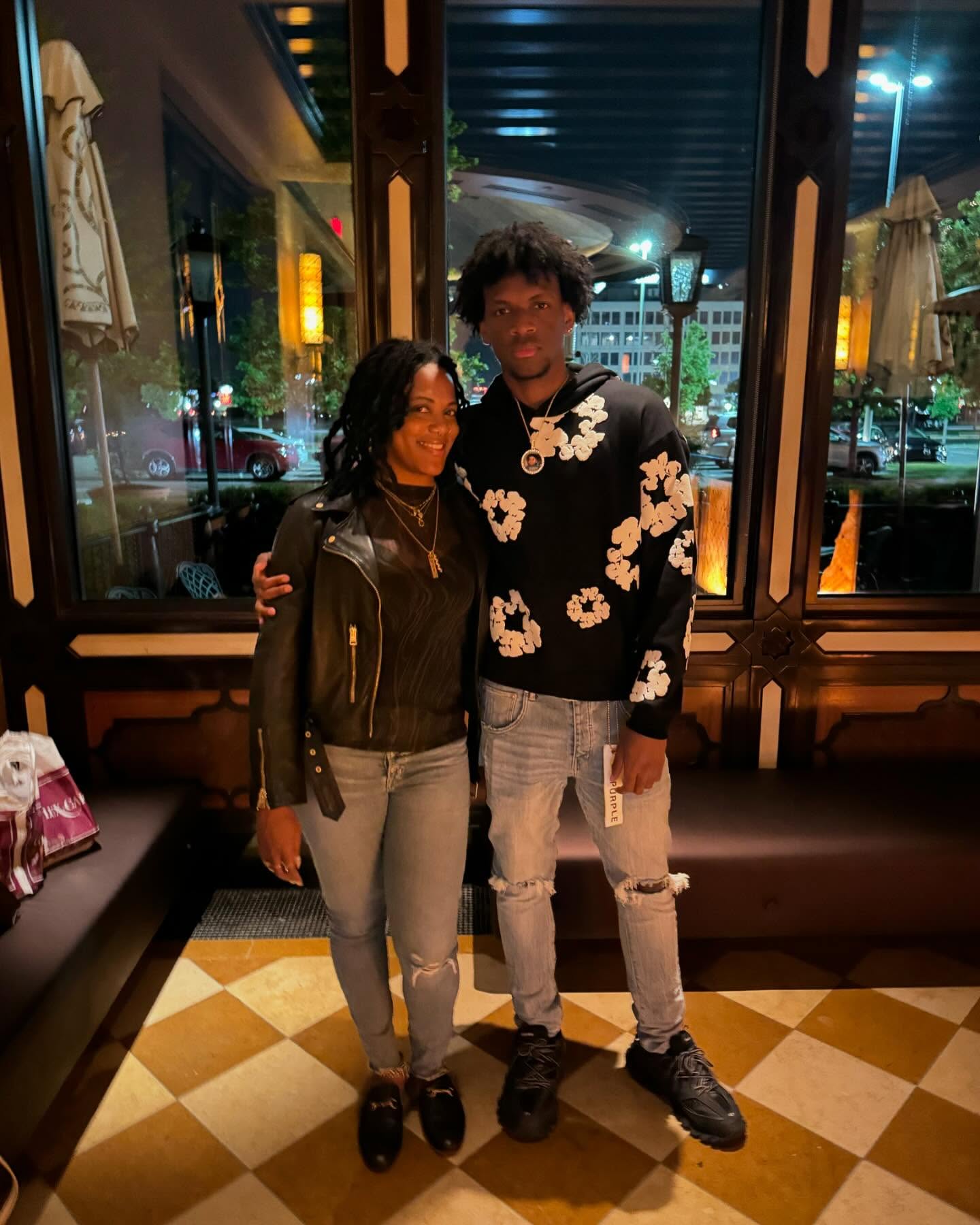 Happy 17th birthday baby - I love you!
#boymom