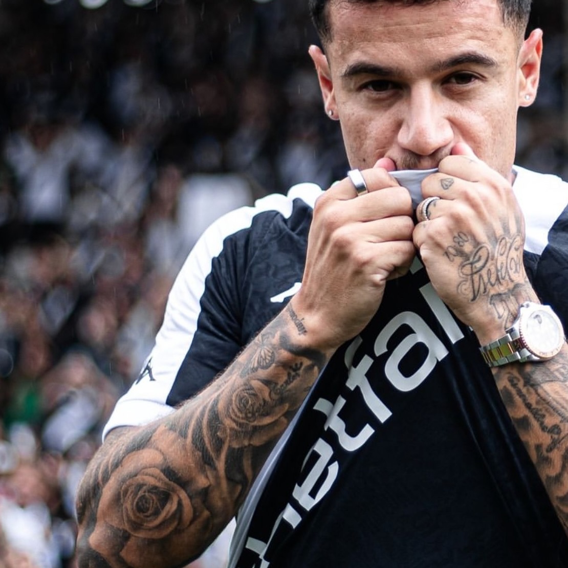 We wish loads of success and blessings to our friend and client @phil.coutinho in this new chapter.
Sleeve by @andrefilatattoo ?
A BARREIRA VAI VIRAR BAILEEEE ????✨
? Leandro Amorim
#vasco #vascodagama #coutinho #philippecoutinho #rio #philcoutinho #barreiravaivirarbaile #footbol #tattoo #besttattoos #realistictattoo #tattooblackandgrey #blackamdgreytattoo