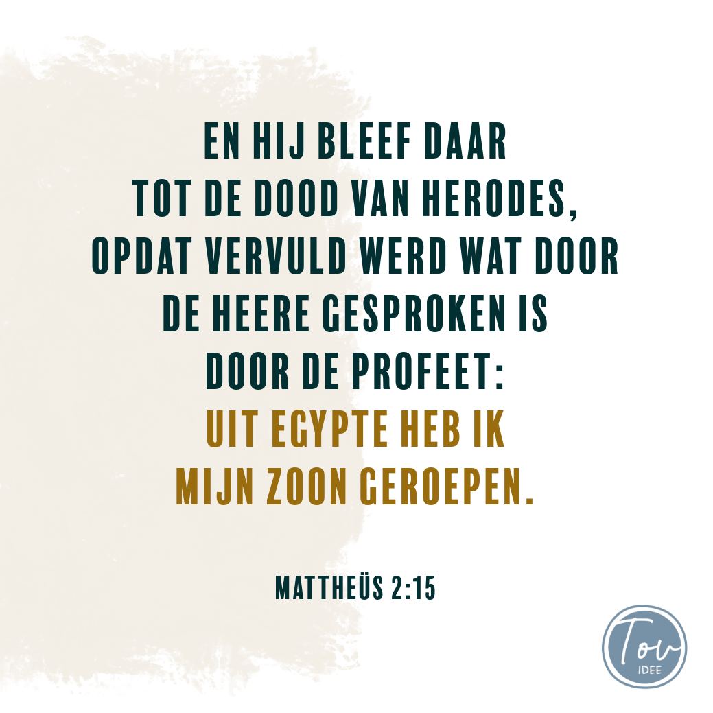 In de deze les (Lech lecha -> Ga voor u!) gaat het over Abram die in Egypte is, maar gelukkig ook weer terug komt in Kanaän. Dat is wel bijzonder, want Abram kwam eerst uit Ur. Daar had God hem vandaan geroepen. Al deze plaatsen zeggen heel
veel en komen heel de Bijbel terug.
Adam en Eva woonden in het Paradijs. Door de zondeval moesten ze het Paradijs uit. Weet je waar ze toen kwamen? In Ur. (Het paradijs is zeer waarschijnlijk gelegen in deze omgeving). De zonden werden zo erg dat God de zondvloed deed komen. Noach en zijn gezin mochten in de ark. Weet je waar de ark stranden? Op de Ararat. Dat is dicht in de buurt van Ur. Iedereen dobbert naar Ur toe. Toen gingen de mensen in het gebied van Ur een toren bouwen. De toren van Babel. Daarom verwarde God de spraak en iedereen ging over de wereld heen. En dan…dan roept God Abram uit Ur en hij moet naar Kanaän, het beloofde land gaan. Maar toen kwam er hongersnood en Abram blijft niet op de plek die God voor hem heeft bedacht. Hij gaat naar Egypte.
Weet je welke verhalen nog meer over Kanaän, Egypte en Babel gaan?
Jozef woont met zijn vader er broers in Kanaän. Wordt verkocht om naar Egypte te gaan. Daarna komen ook zijn vader en broers naar Egypte. Mozes woont in Egypte en neemt het volk mee richting Kanaän. Jozua brengt het volk in het beloofde land Kanaän. Maar uiteindelijk belandt het volk Israël toch weer in Ur/Babel door de Babylonische ballingschap. Steeds is het volk Israël maar een korte tijd in het beloofde land. Steeds gaan ze of naar Egypte (daar is eten) of naar Ur/Babel (afgodendienst).
Wat leren we hiervan? Ook wij lopen steeds hierheen en daarheen en weer hierheen. We zijn eigenlijk ook steeds op een andere plek dan waar God ons wil hebben. Maar is er dan geen oplossing? Natuurlijk wel. Yeshua is DE oplossing. Yeshua is ook in Egypte geweest als baby (Mattheüs 2: 13-15). Maar Hij is daar vandaan geroepen. En heeft een weg gemaakt naar Kanaän, het beloofde land toe. Door Yeshua’s offer, Zijn kruisdood is de weg naar Ur/Babel geblokkeerd. HalleluYah, door Yeshua zijn we bevrijdt!