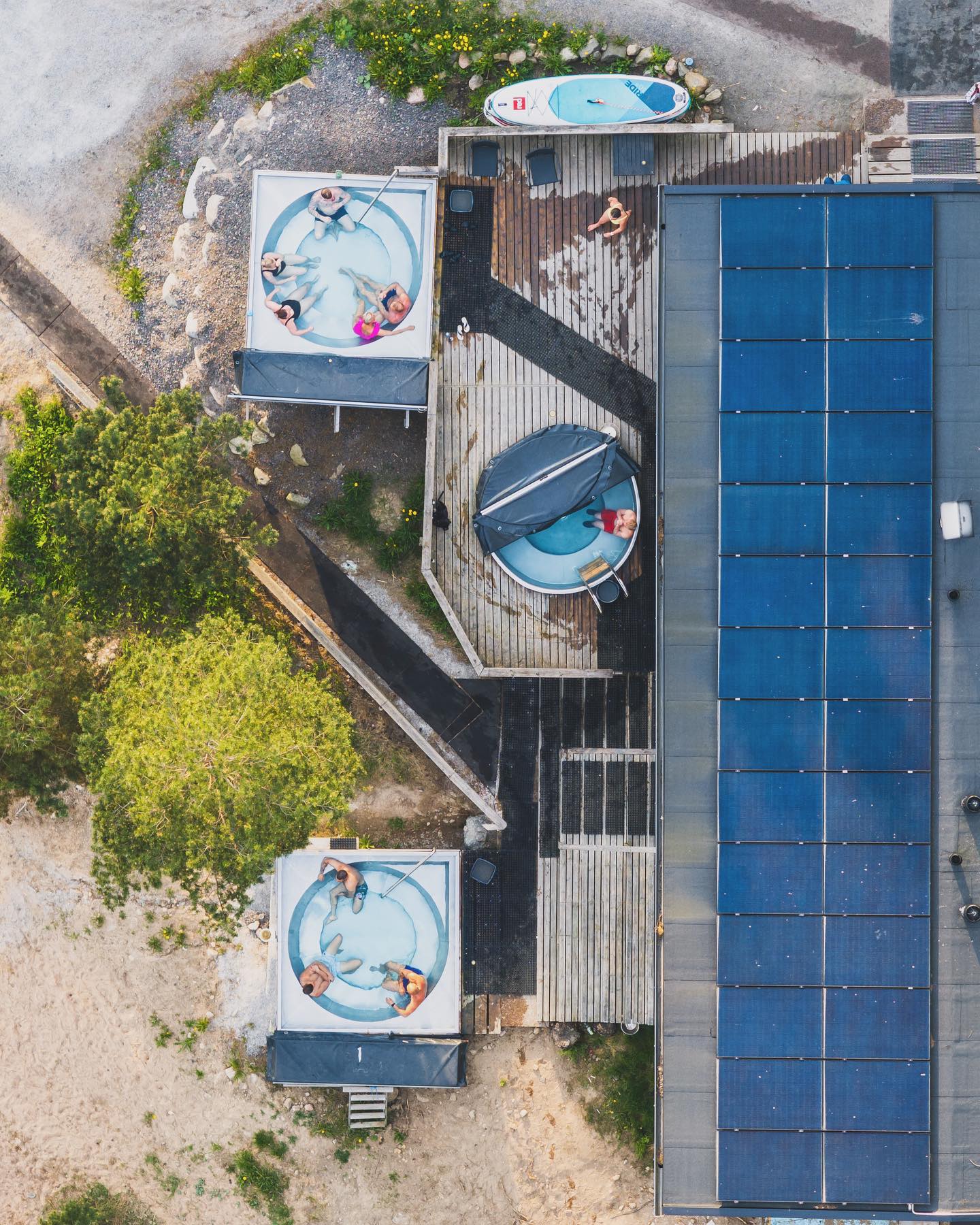 Kesä ja perspektiivi kohdillaan ?
#järvelä 
#kesä 
#kylmäuinti 
#avanto 
#avantouinti 
#visitturku 
#visitturku❤️ 
#turku 
#lieto 
#kaarina 
#sauna 
#visitfinland 
#yleinensauna