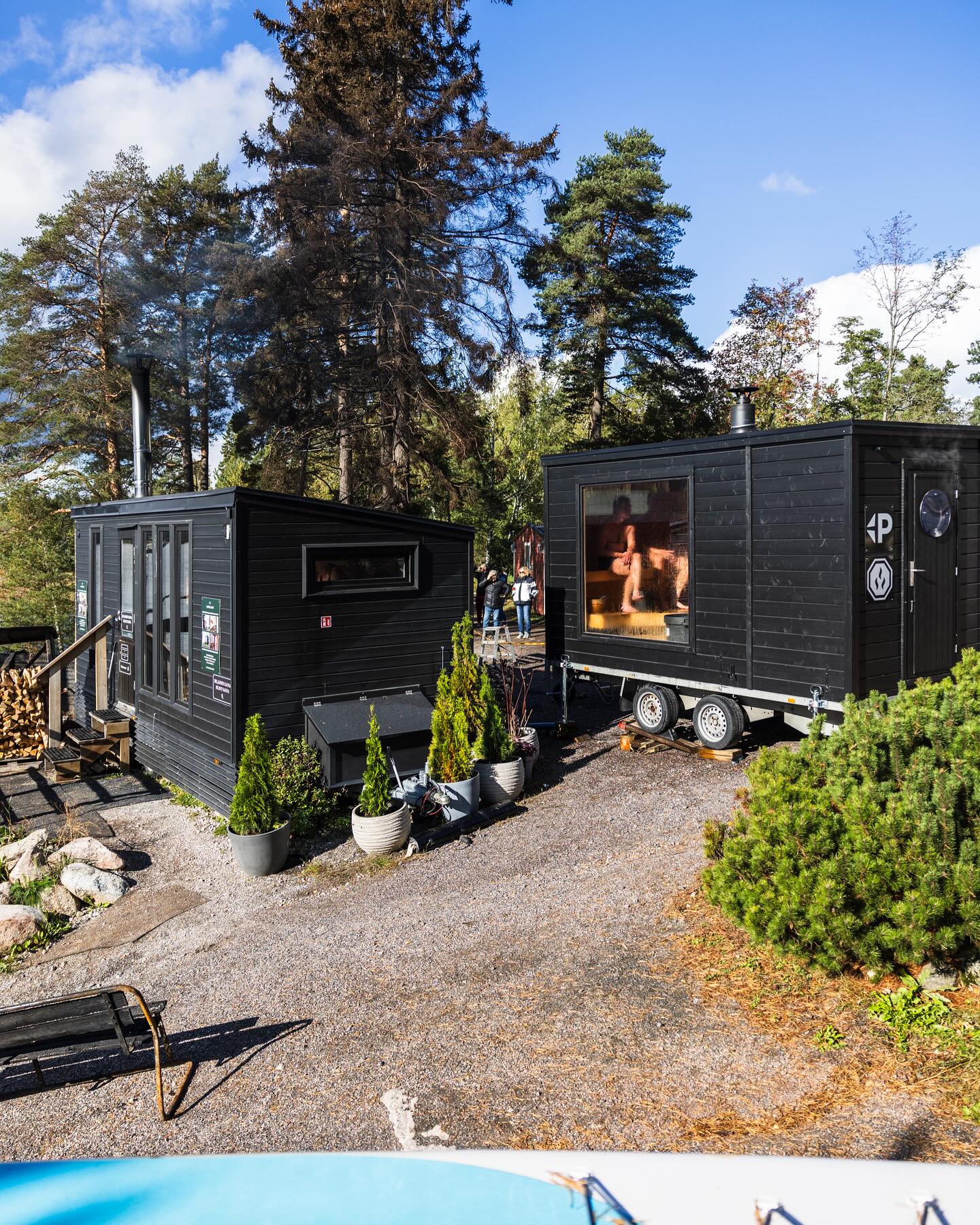 JÄRVELÄ AUKI NORMAALISTI ?
Olemme palosta huolimatta auki normaalisti joka päivä, käytössä neljä saunaa, kolme allasta, Pakkasparatiisi sekä Littoistenjärvi. Tervetuloa!