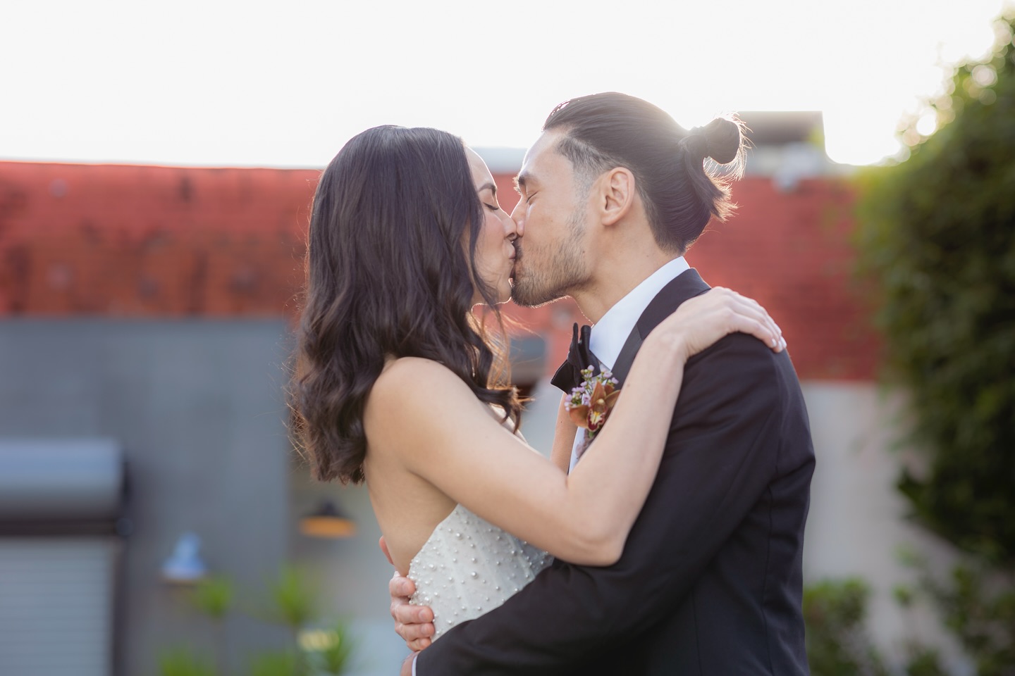 🎉Happy New Years Everyone 🎉
🥂Cheers to Andrew and Melanie🥂
.
.
.
Special Thanks to All the Vendors
@nownforeverlove_lisa @nomadcocktailco
@ginascateringevents
@thedoughlife
@kellymarkflorals
@kohnur
@ranchosonsitetacos
@rafilevymusic1
@hiflydjevents
@staygoldenphotobooth
@millwick_dtla
.
.
.
.
#weddingfun #brideandgroom #gettingmarried #yourdayyourway #luxuryweddingvideographer #destinationweddingvideographer #weddingvideographer #weddingmoments #weddingvideography #weddingphotos #weddingreel #weddingteaser #coloradoweddingphotographer #theknot #weddingphotographers #californiaweddingvideographer #weddingbliss #luxuryweddings #weddingfilm #destinationweddingfilmmaker #weddingfilmmaker #travelweddingphotographer #intimatewedding #elopementlove