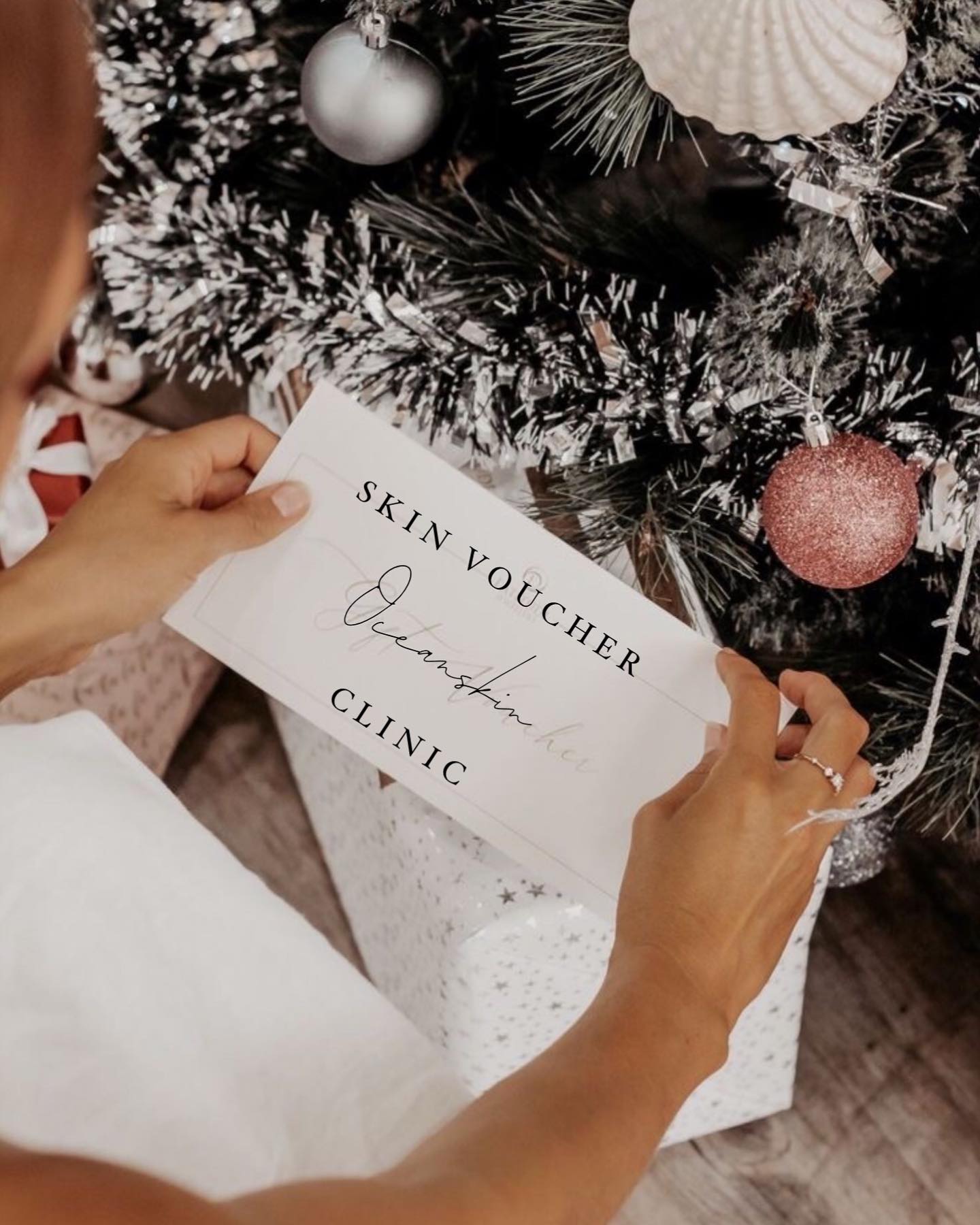 The perfect Christmas gift……..
Gift vouchers are the perfect Christmas gift for a loved one, they can be used for a luxury, bespoke treatment to start their journey to glowing skin or for those essential skincare products they wouldn’t normally buy for themselves.
Perfect for brides to be or simply treating that special someone,the gift of beautiful skin never disappoints.
Oceanskin gift vouchers are available to purchase on our website or in clinic.
#giftvouchers#christmasgiftideas#giftofbeautifulskin#oceanskinclinicgalway? ?