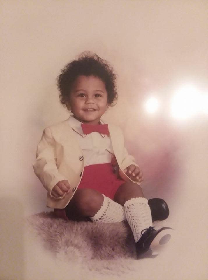 Happy Birthday to my little big bro!
We love you Sergio Amado!