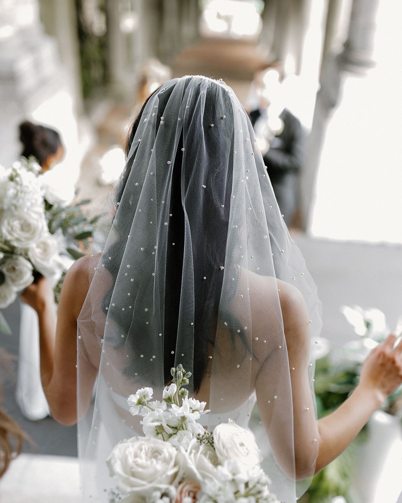 I love this wedding veil so much! On a cold winter day, it reminds me of little snow flakes. It glistened in the sunlight so beautifully. It’s a timeless accessory that will always be in style!
@eleven11photo / @__hol_ / @thekflo / @letsdomakeupandhair / @mariegabrielcouturebridal / @ritavinieris / @yellowcanarycincinnati / @jlylethegreat /
.
.
.
#cincinnatiwedding #weddingveil #laurelcourt
#cincinnatibride #cincinnatiweddingplanner #weddingplanner #weddingdesign #weddingdesigner #weddingstyle #weddingstylist #eventdesign #eventdesigner #eventstyling #eventstylist #wolfandbirdevents