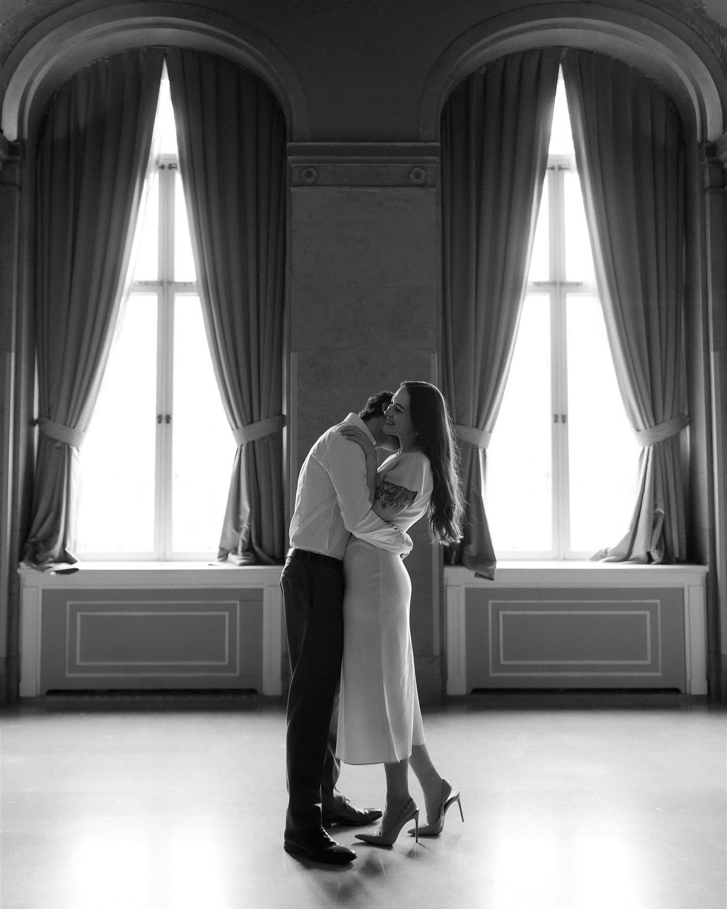 Engagement photoshoot for Anne-Sophie & Cameron ❤️
It was like if we knew each other already.
We kept it simple ; walking around in @fairmontfrontenac the day after their tasting night as futur husband & wifey ✨
@wedding_chateaufrontenac took such good care of them!
Can’t wait to celebrate them this summer!
.
.
.
.
#quebeccityphotographer #weddingphotographer #quebeccityengagementphotographer #quebeccityengagementphotoshoot #quebeccityluxuryphotographer #photographedemariagequebec #photographedemariagevilledequebec #quebeccityluxurywedding