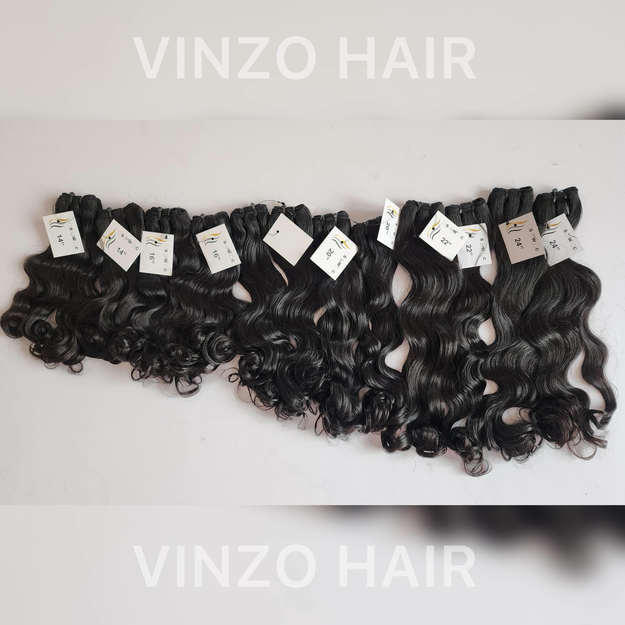 Our dark and luscious, original wavy single donor hair, 100% South Indian ๐
#vinzohair #vinzoindianhair #vinzowavyhair