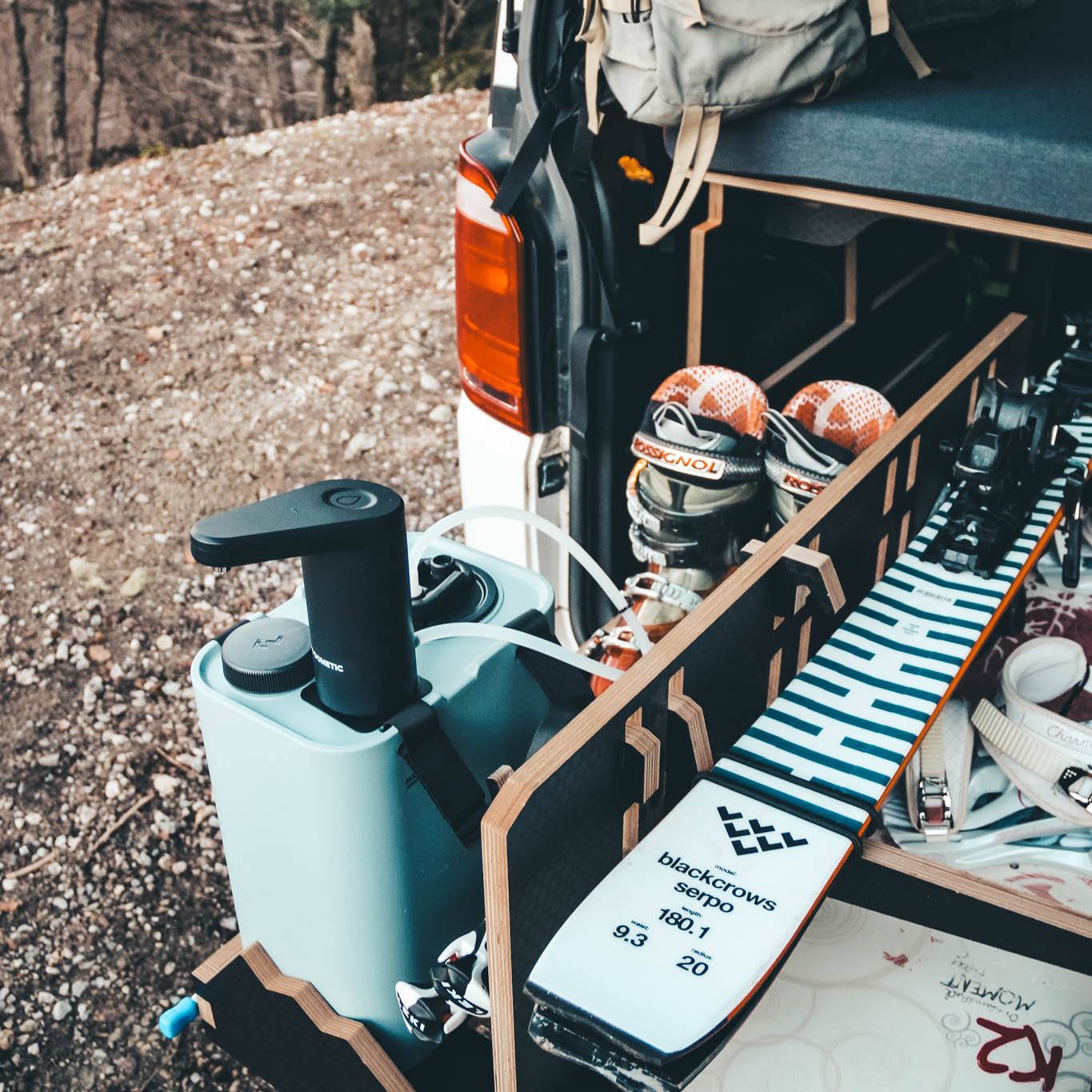 Enjoying some end of season snow adventure with our Cuillin system loaded with all the necessary equipment.
We will soon release a dedicated Snowsports Edition of our popular campervan bed and storage system, in the mean time get in touch to start your adventure now, link in bio.
@tourismeariege @ax3domaines @blackcrows_skis Dometic @rossignol #vwcampervan #adventurevan #vanconversion #campervanlife #vwt6 #amenagementfourgon #vwt6camper #vanconversionproject #vanamenage #outdooradventures #vanamenagé
#snowvan #snowvans #skiing #pyrenees #mountainlife #mountainslover #skiadventure #snowboarding #snowboardingtrip #skirando #skitouring #skitrip