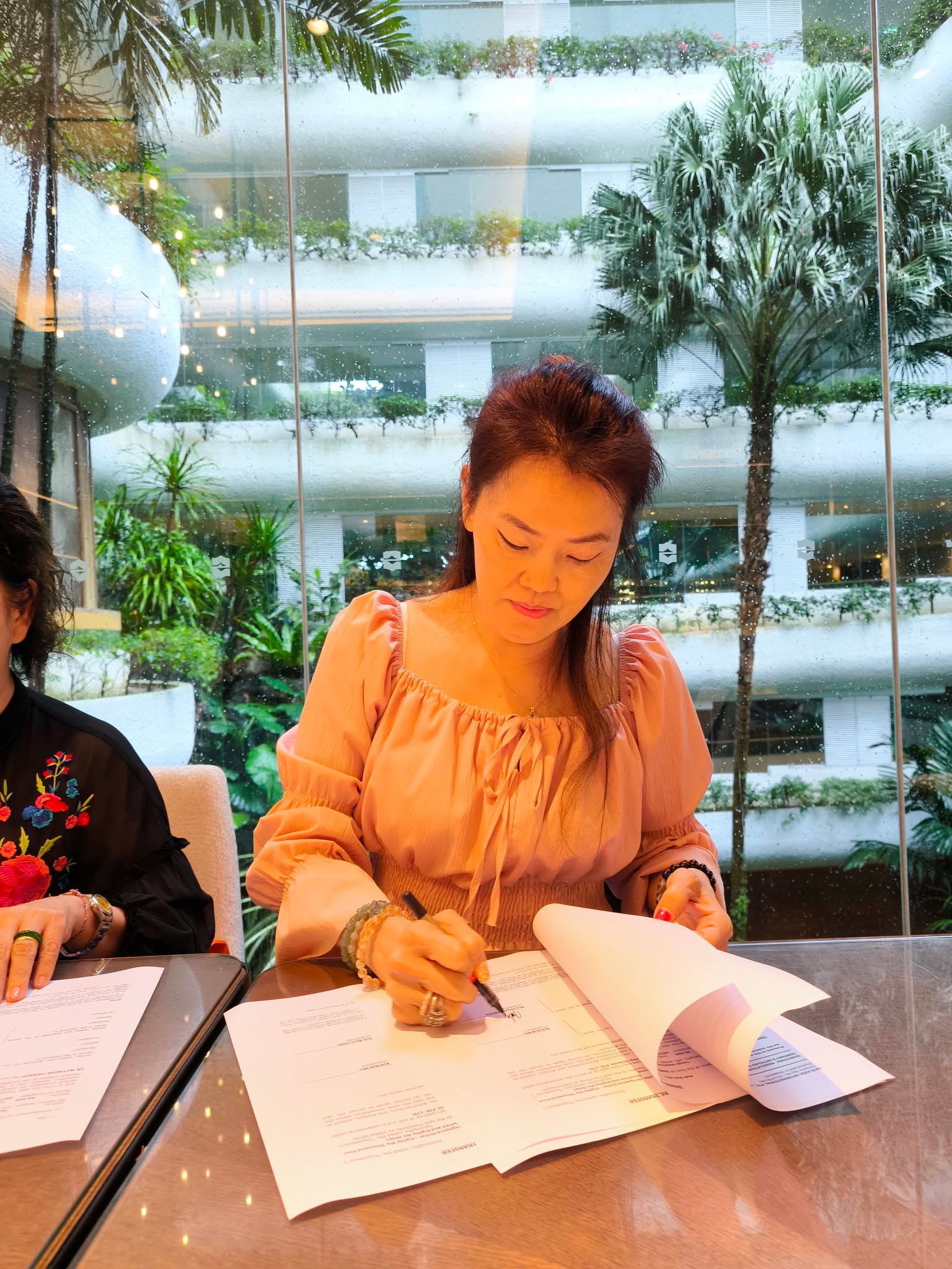 Exciting developments at Atomm Group! 🚀 The owner of ArtKidz Pre-School held an investor and shareholder meeting, with our Managing Director, Ms. Jasmine Mui, in attendance.
With this strategic M&A and investment, Atomm Group is expanding into the education sector in Singapore, fostering growth and innovation in early childhood education. We’re excited for the opportunities ahead! 🎓✨ #AtommGroup #EducationInvestment #MergersAndAcquisitions #BusinessGrowth