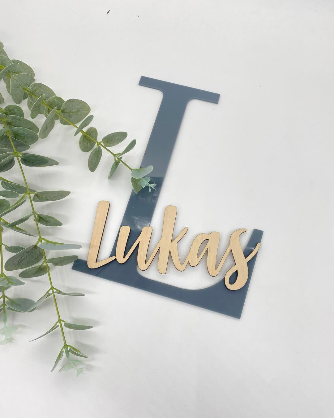 ✨ Einzigartige Kinderzimmerdeko mit persönlicher Note! ✨
Ob für kleine Prinzen, Prinzessinnen oder Abenteurer – unser stilvolles Wandschild aus Acryl und Holz verwandelt jedes Kinderzimmer in einen besonderen Wohlfühlort. 💕
🖌️ Details, die begeistern:
🌈 Großbuchstabe aus Acryl in mehreren Farben
🌳 Name aus natürlichem Birkensperrholz
🔨 Einfach anzubringen – ohne Bohren!
Das perfekte Geschenk zur Geburt, Taufe oder zum Geburtstag! 🎁
👉 Gestalte dein individuelles Wandschild jetzt und schaffe ein einzigartiges Highlight für das Kinderzimmer!
💬 Welche Farbe soll ich noch aufnehmen? Schreibt es in die Kommentare! 💬
#Kinderzimmerdeko #PersonalisierteGeschenke #Wandschild #HolzundAcryl #IndividuelleDeko #GeschenkZurTaufe #KreativVeredelung #Vorau #HandmadeMitLiebe #UnikateFürKinder #Namensschild
.