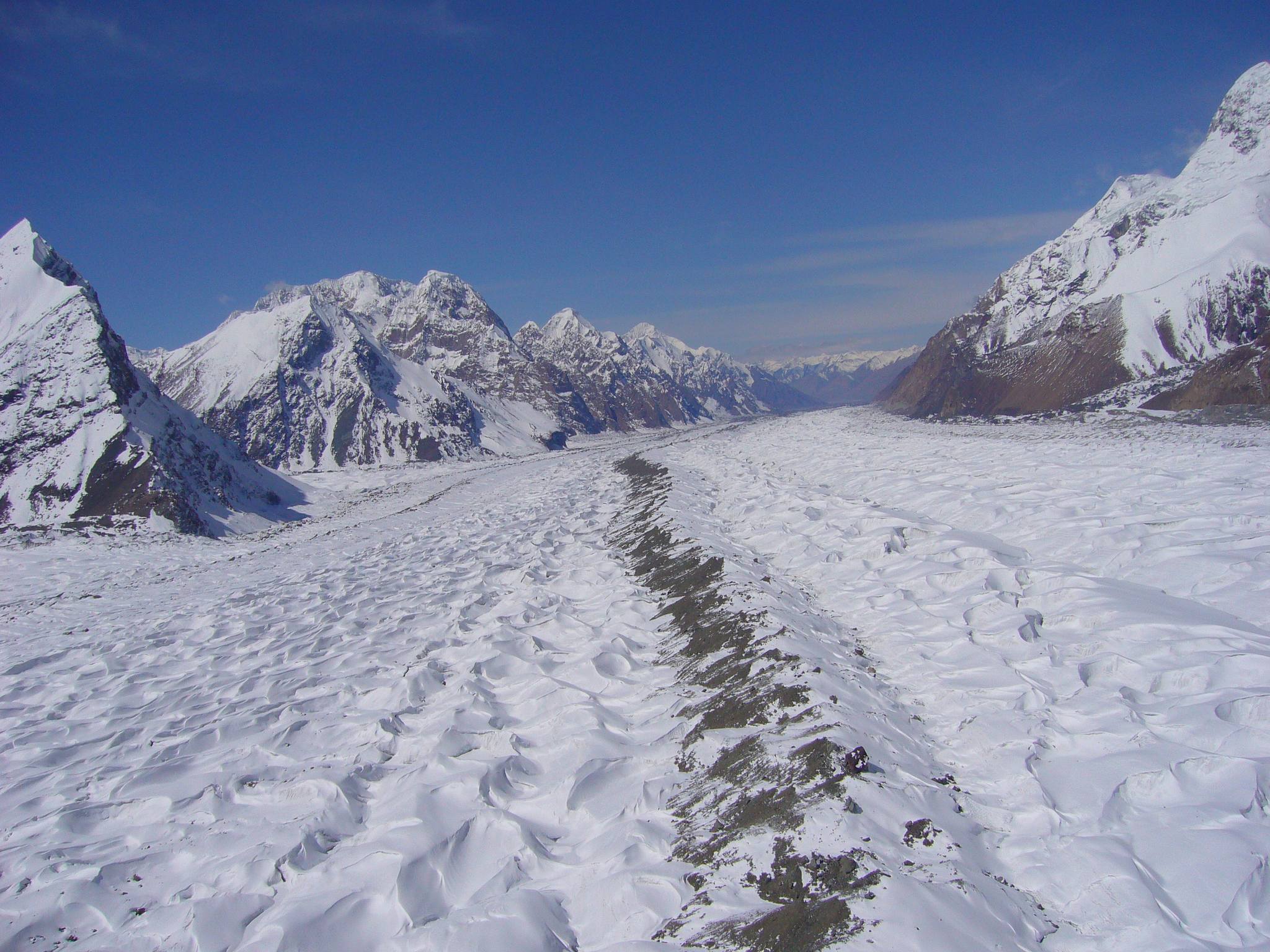 The centuries-old south Inylchek #glacier in #kyrgyzstan
https://www.arista.travel/south-enylchek-hiking-tour-14-days