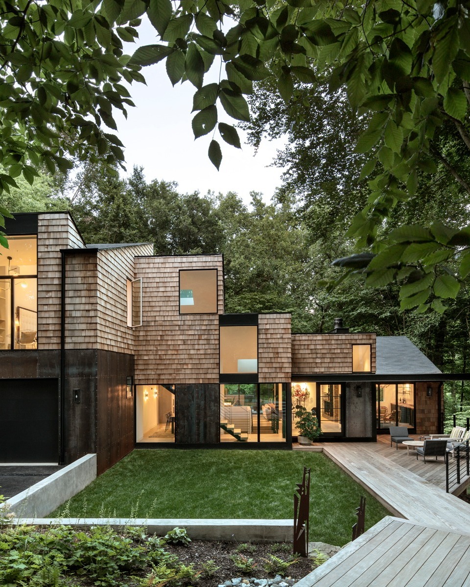 Thrilled to see our Corten Treehouse standing tall on this weekend’s Cabin John Home Tour! Grateful to our clients, partners, and neighbors for celebrating bold design and meticulous craftsmanship with us. ??✨
photos by @jenniferhughesphoto design by @colleenhealey_architecture
#CortenTreehouse #CabinJohnHomeTour #CabinJohnBuilders #ModernCraftsmanship #custombuilder