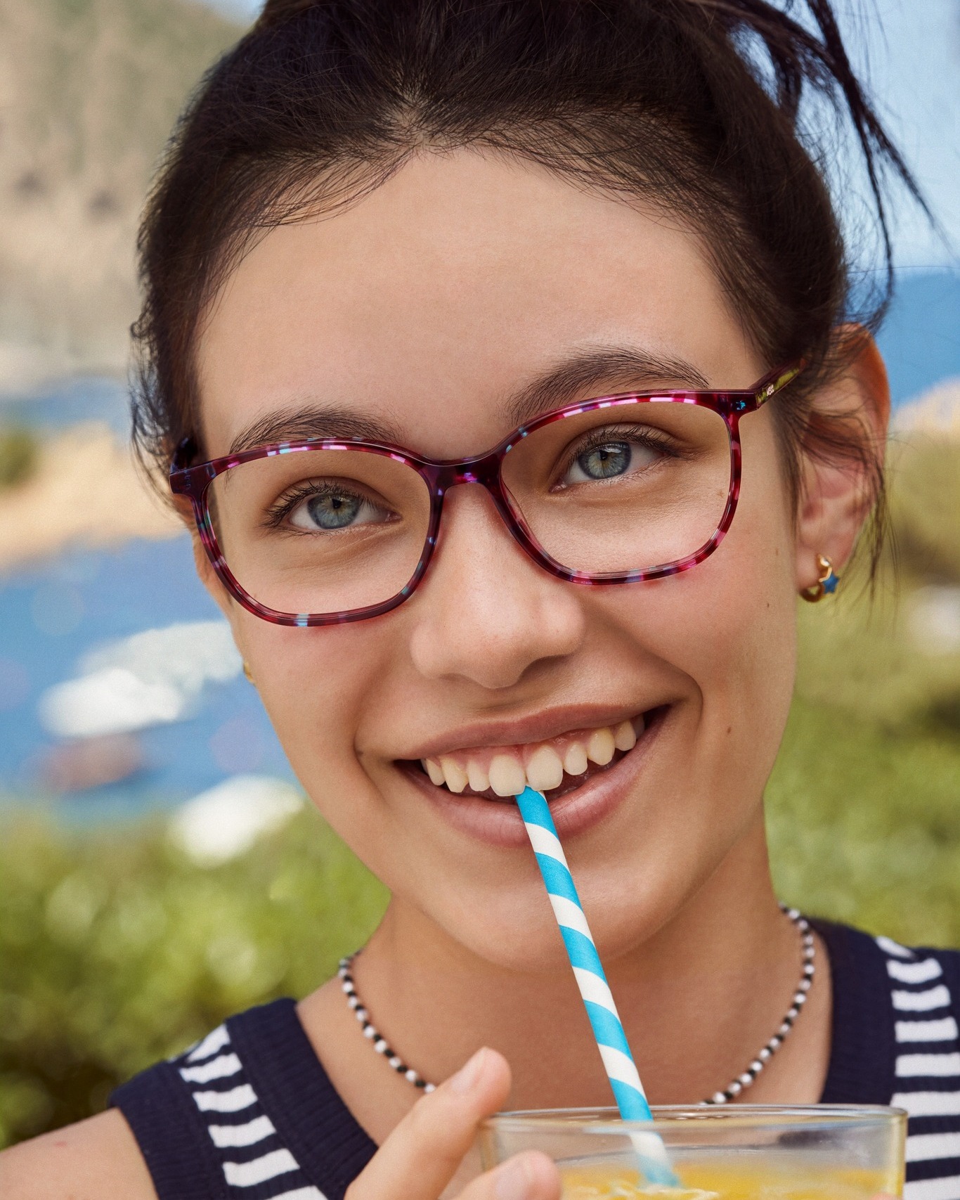 Weekend ready! It's all about good times and great style ☀️
#EyewearFashion #happyvibesonly💜 #SummerVibes #eyewear #brillentrends #mexxeyewear #weekendvibes #TeenStyle