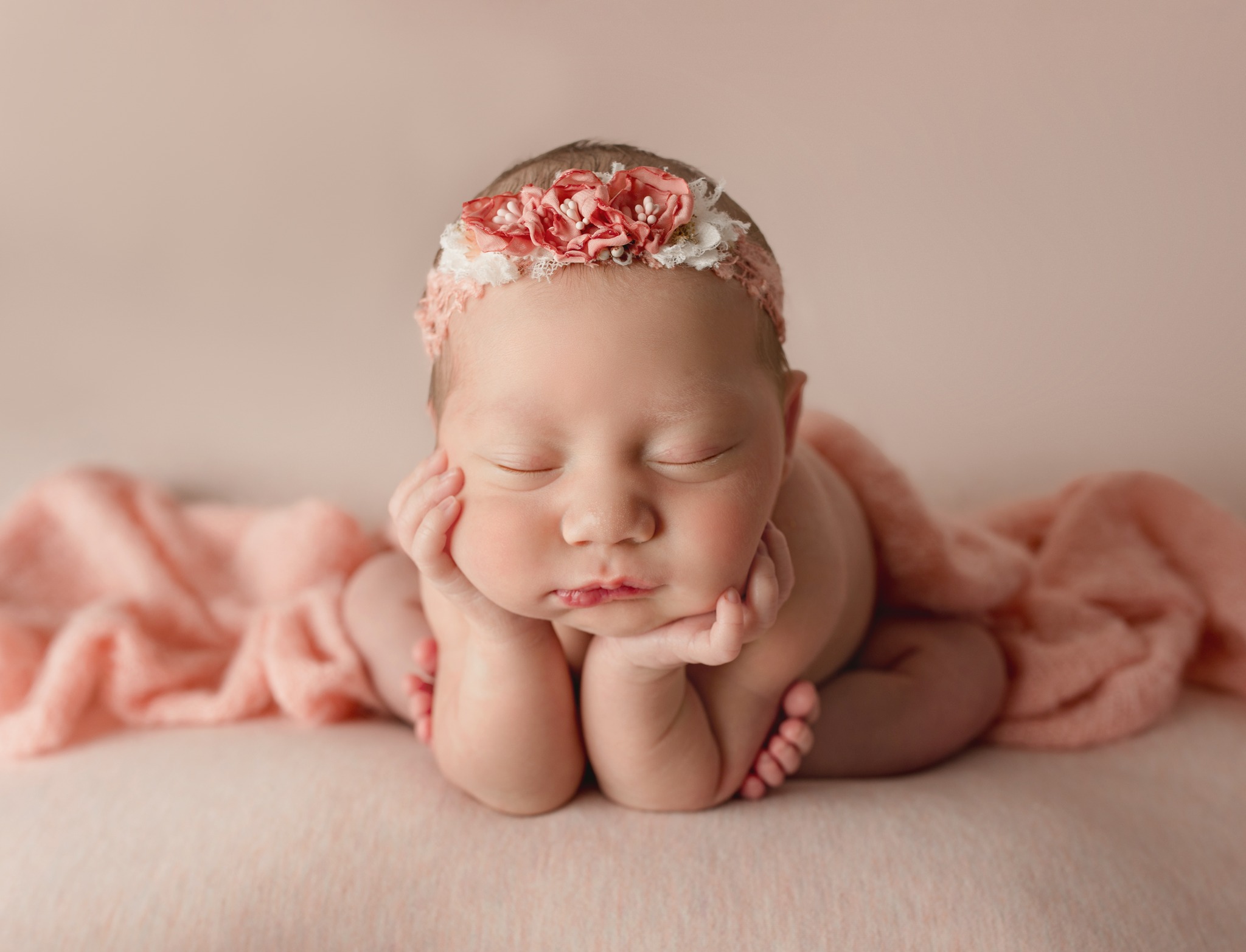 Azalea ?
This little girl just fell into every pose and prop I put her in, PERFECTION!
Booking newborn due dates through 2025. Limited availability each month so do not wait to reach out. Several package choices and payment arrangements available for early bookings. Reach out to start chasing your dream session for your baby today.
#lanecountyphotographer #oregoncoastbabyphotographer #eugeneoregonphotography #eugeneoregonnewbornphotography #babyphotostudio #eugeneoregonphotographer #momtogs #newbornphotos #oregonphotography #newbornphotoshoot #babyphotographer #milestonephotographer #babyphotos