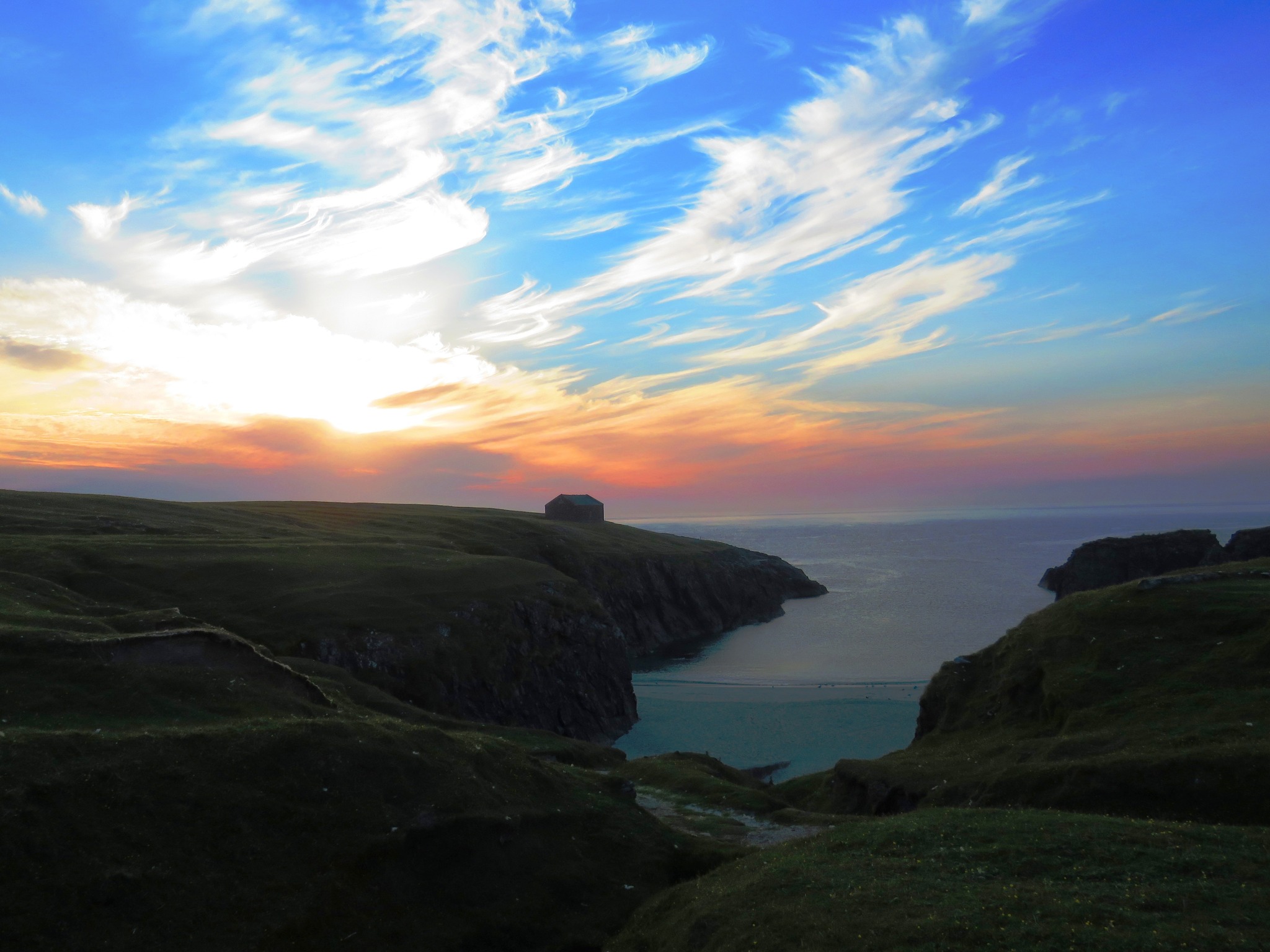 What have you captured on camera in North Lewis? Have you got a favourite North Lewis picture?
The summer holidays are here so the cameras will be out capturing lots of holiday memories across Galson Estate... why not share them with @urrasog to be in with a chance of featuring in its 2026 calendar and if you win top prize, you'll win a £100 voucher too! 📸🤳
Head to www.galsontrust.com/events/calendar to read the entry guidelines and submit your entries before 31st July - good luck!
📸Ali Finlayson, Port Stoth
#galson #galsonestate #visitnorthlewis #photocompetition #urrasog #isleoflewis #westernisles #lewisholiday #visitouterhebrides #visitscotland #explorescotland #hebrides #outerhebrides @visitouterhebrides @visitscotland