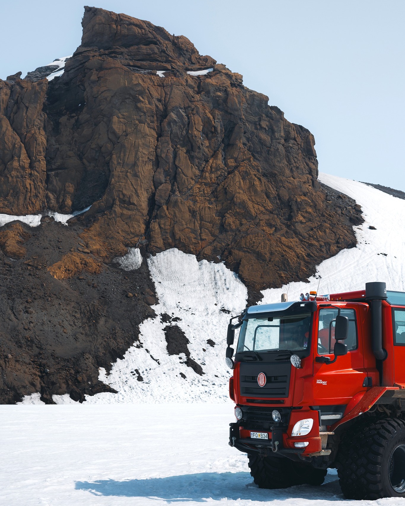 Epic memories guaranteed onboard our monster trucks!
#icelandtravel #iceland #visiticeland #SleipnirTours