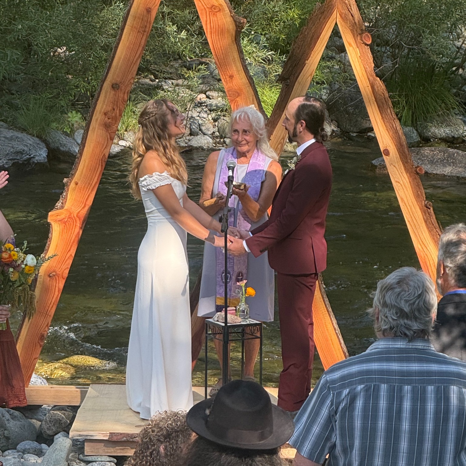 Congratulations to the new Mr. & Mrs.Horvath 💍
Kyle and Danielle are two of the most down-to-earth, organized, and joyful people—and their wedding at Shangri-La on the River in Downieville was nothing short of amazing! 🌿✨
From the beautiful riverside setting to the live music and incredible food, every detail reflected their personalities and love story. It was such a gift to be part of their day. 💜
Grateful for the talented team that brought it all together:
🎶 Live Band: Broken Compass Bluegrass
🌮 Food: El Agave
🍰 Dessert: Aunt Saucy
🍹 Bar: Drunken Burro
📸 Photographer: Roseanne Bath
#DownievilleWeddings #ShangriLaOnTheRiver #EventsByDallas #NorthernCaliforniaWeddings #GrassValleyWeddingPlanner