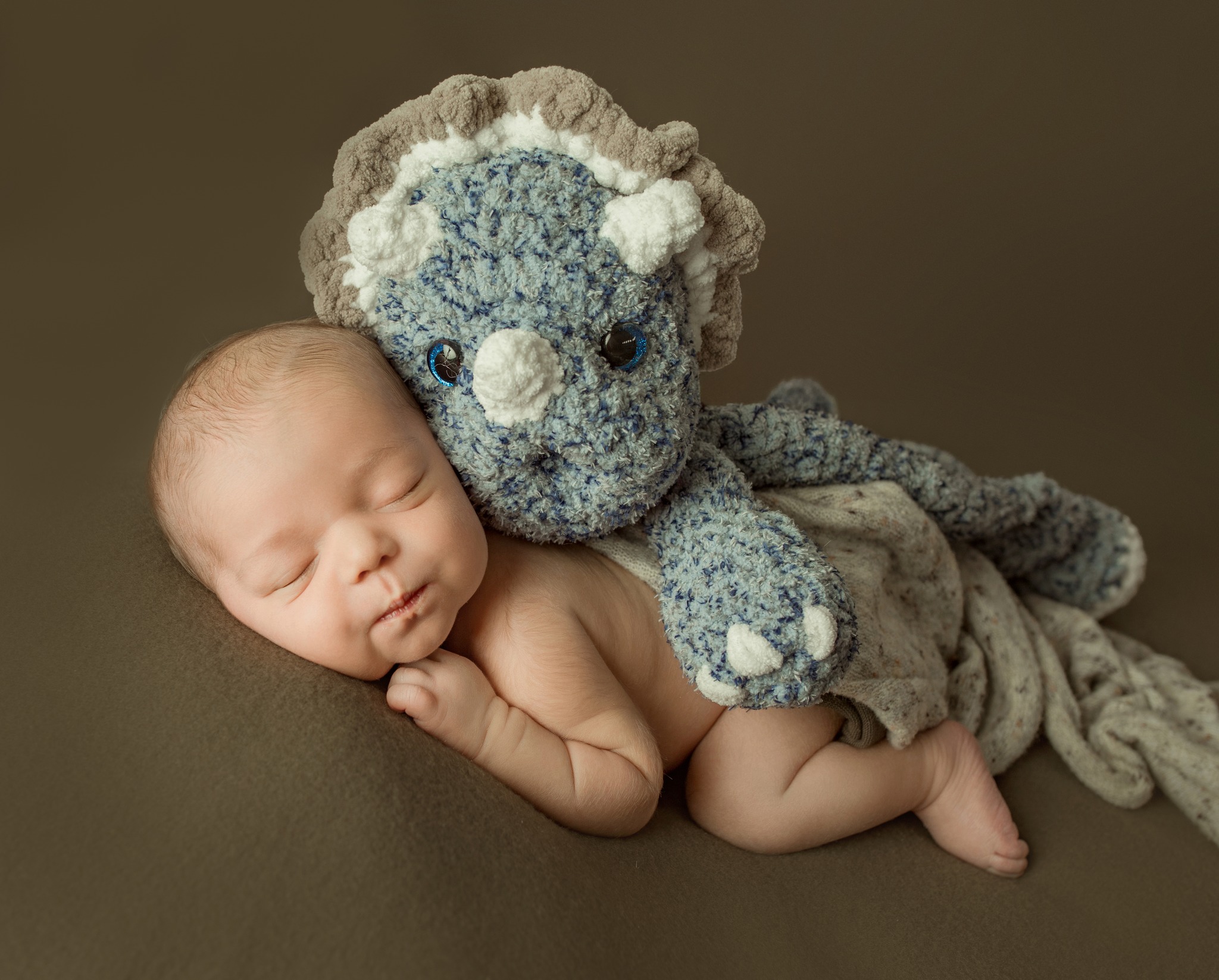 Dawson ?
Seriously just love this little guy. Quick sneak peek while I finish the others.
#baby #eugeneoregonphotographer #newborns #babyphotostudio #newbornbabyphotoshoot #newbornphotoshoot #oregonphotography #newbornphotos #newbornbabyphotos #babyphotographer #newbornsession #babyphotos