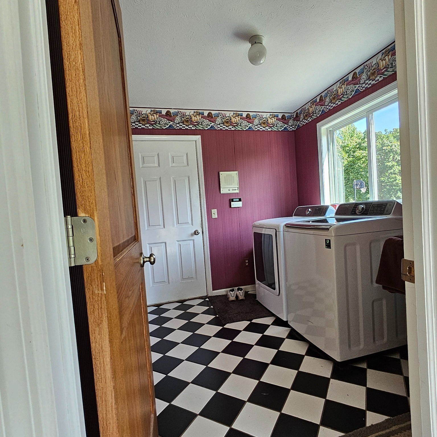 I am thrilled with this transformation, which has successfully evolved a typical 90s home into a modern 2025 home. The reconfigured laundry room and pantry area now provide a convenient landing space upon entering from the garage, with pantry storage strategically located in close proximity to the kitchen. A private laundry room has been created discreetly out of sight from guests.
#mudroomdesign #mudroomstorage #beforeandafter #mudroombeforeandafter #homeremodeling #homeremodelingexpert #lakecountyohio #interiordesigner #plannedinteriors #clevelandinteriordesign