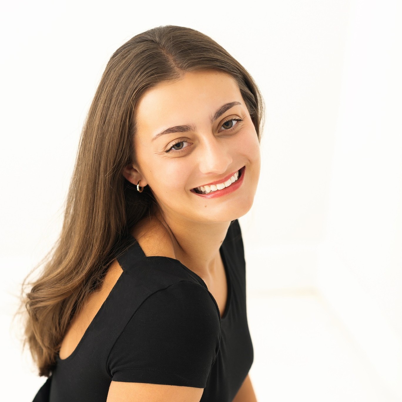 Big congratulations to Julie Page, recipient of the Talawanda Athletic Boosters Scholarship!
This scholarship, awarded by the Talawanda Athletic Boosters, recognizes student-athletes who lead with determination, dedication, and leadership — both on the field and in the classroom. Julie exemplifies all of these qualities and more!
She’s continuing her journey at Miami University, studying Sports Media & Communication, where she’ll no doubt continue to shine and inspire.
#grantmaking4good #greateroxfordcommunityfoundation #givewhereyoulive #pavingtheway