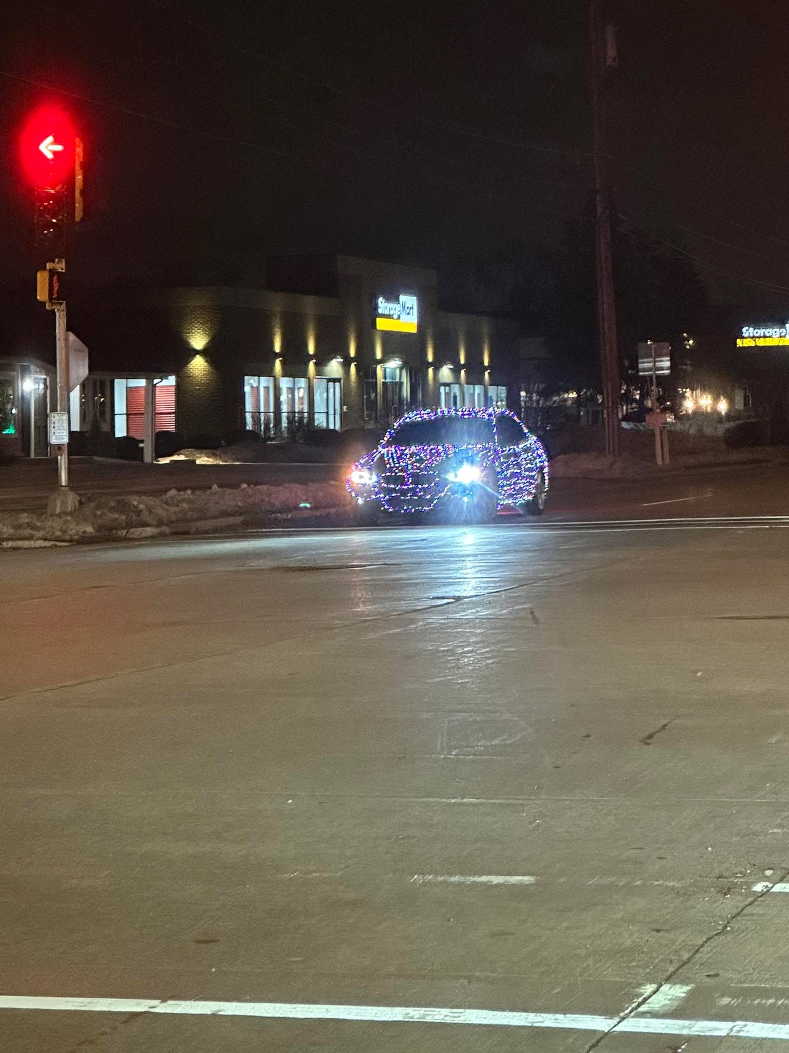 Holiday shit:
this one rivaled some of the house deco lights I’ve seen. 😂🍻