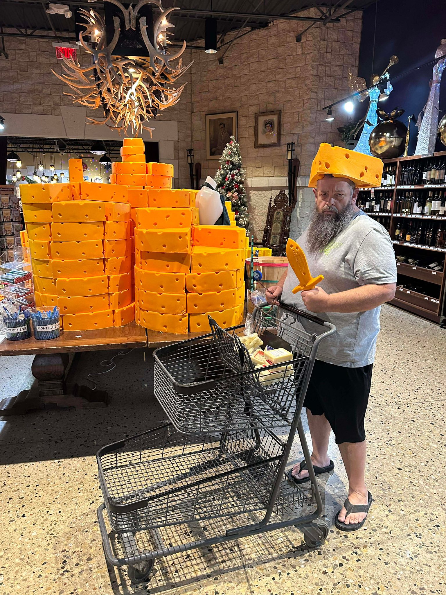 If you’re not dropping an irresponsible amount of money on cheese and booze, are you really in Wisconsin? 🤔
#Packers
#Cheese
#Brats
#Beer