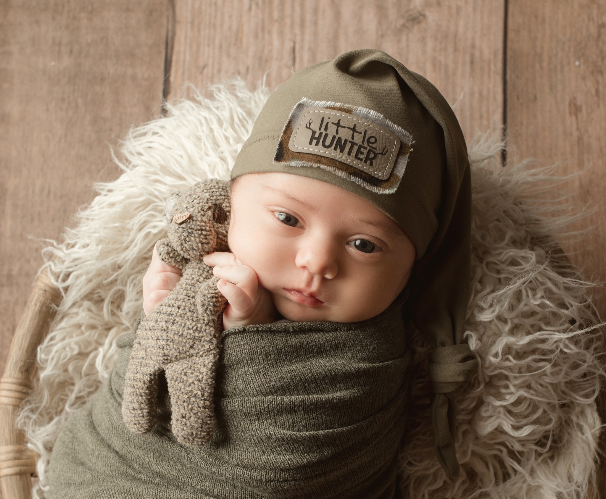 Sutton ?
Short and sweet wrapped session for this cutie. The year is coming to a wrap and 2026 bookings are in full swing. Don't wait to reach out about booking your dream session. #newbornphotos #babyphotography #oregonbabyphotographer