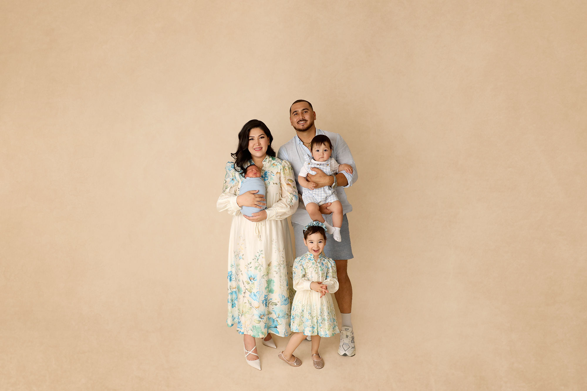 ❤️❤️ Family is Everything ❤️❤️
Tiny Details Now. Big Memories Later.
This is the beginning of a story that only gets louder, messier, and more beautiful with time. ✨
The Late Nights. The Quiet Cuddles. The way Time suddenly feels Fragile and Fast all at Once
Our Life isnt Perfect or Polished — But it’s Real, Its Loud, Its Fleeting, and filled with oments you don’t realise you’ll miss until they’re Gone
Because when Everything else Fades into the Background Family is what Stays🤍
Melbourne’s Leading Newborn and Cake Smash Photographer – Book Early!
www.alanataylorphotography.com.au
- Newborn Photography Melbourne
- Smash Cake Photography Melbourne
- Newborn Photographer Melbourne
- First Birthday Cake Smash Photos Melbourne
- Cake Smash Photography Near Me
- Cake Smash Photos Melbourne
- Newborn Photography Near Me
- Newborn Baby Photographer Melbourne
- Cake Smash Photographer Melbourne
- Affordable Newborn Photography Melbourne
#alanataylorphotography #melbournenewbornphotography #melbournenewbornphotographer #newbornphotographermelbourne #newbornphotographymelbourne #newbornsessionmelbourne #newbornphotographyvic #clydenewbornphotographer #southeastmelbournenewbornphotographer #newbornphotographynearme #melbournebabyphotographer #newbornbabyphotographermelbourne #professionalnewbornphotographer #melbournecake #cakesmashmelbourne #cakesmashphotographymelbourne #cakesmashphotographermelbourne #firstbirthdaycakesmashmelbourne #cakesmashphotosmelbourne #cakesmashnearme #firstbirthdayphotomelbourne #babyphotographermelbourne #babyphotographymelbourne #affordablenewbornphotographymelbourne #studionewbornphotographer #clydecakesmashphotographer #melbournefamilyphotographer #southeastmelbournephotographer #australianphotographer #melbournecreatives