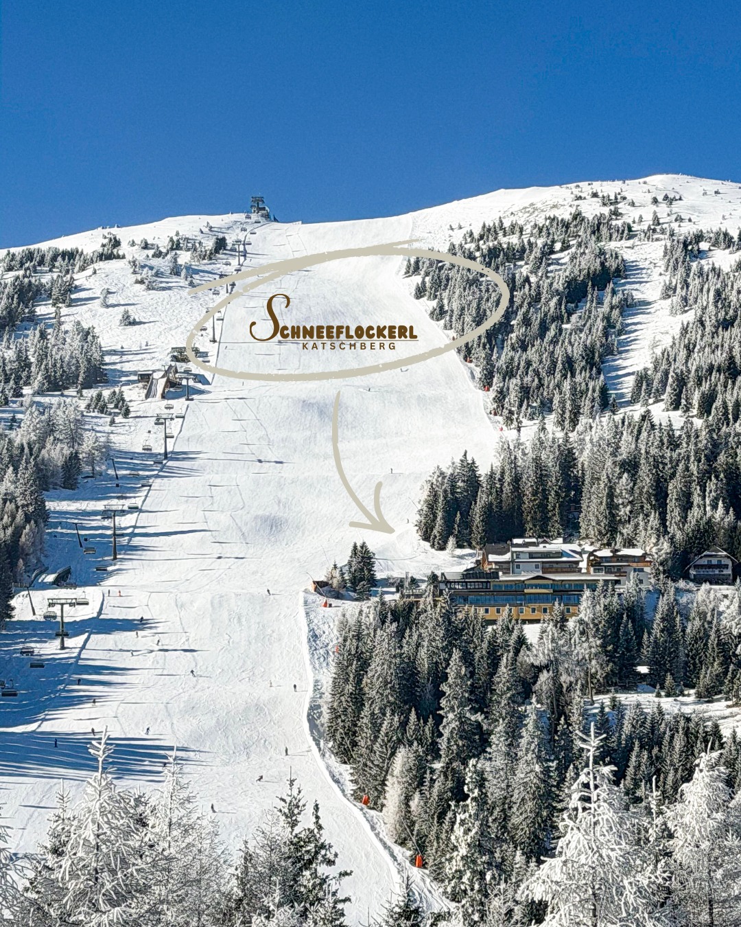 Direkt an der Piste ❄️⛷️ Das Schneeflockerl liegt mitten im Skigebiet - perfekt für eine gemütliche Pause zwischendurch 🤍
#schneeflockerl #direktanderpiste #katschberg #skitag #einkehrschwung