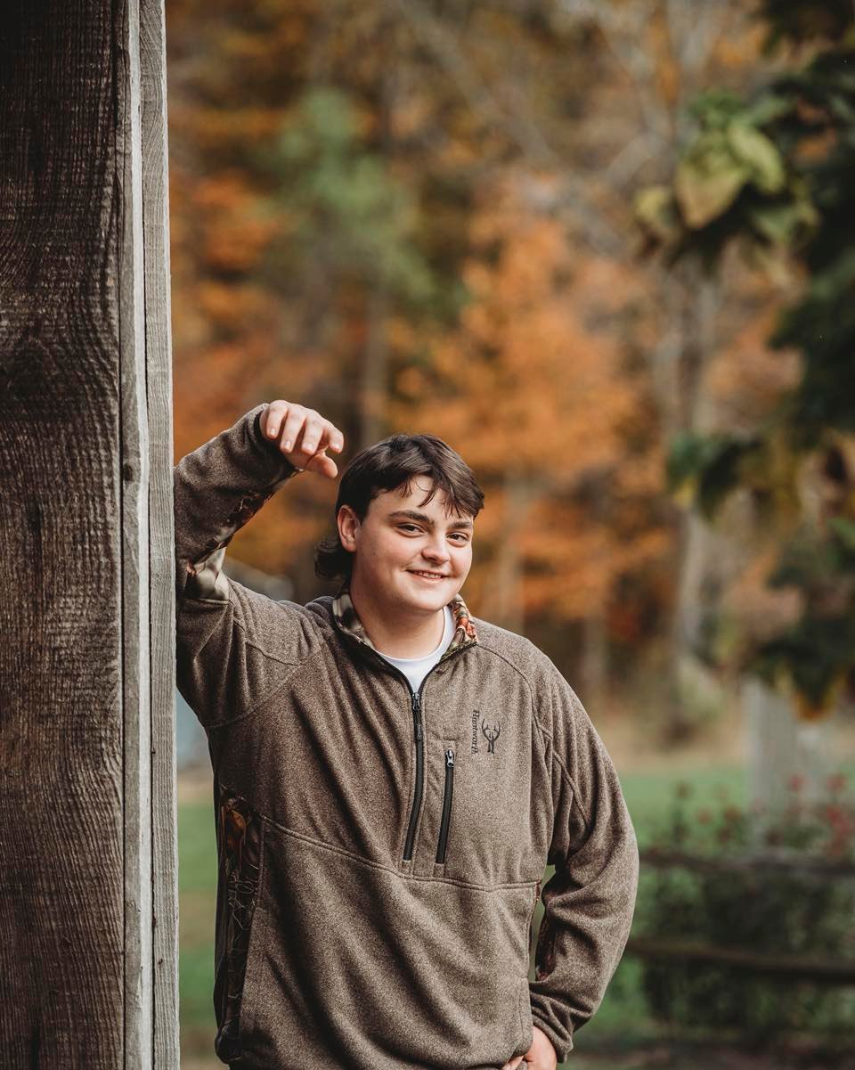 Class of 2027 — it’s time.
Senior year comes fast, and your photos should feel like you, not a copy-paste session.
I’m already booking Class of 2027 seniors, so don’t wait until calendars are packed.
Sports, hobbies, downtown, beach, fields, studio — we’ll plan a session that actually reflects who you are right now.
📩 Message me to get on my calendar.