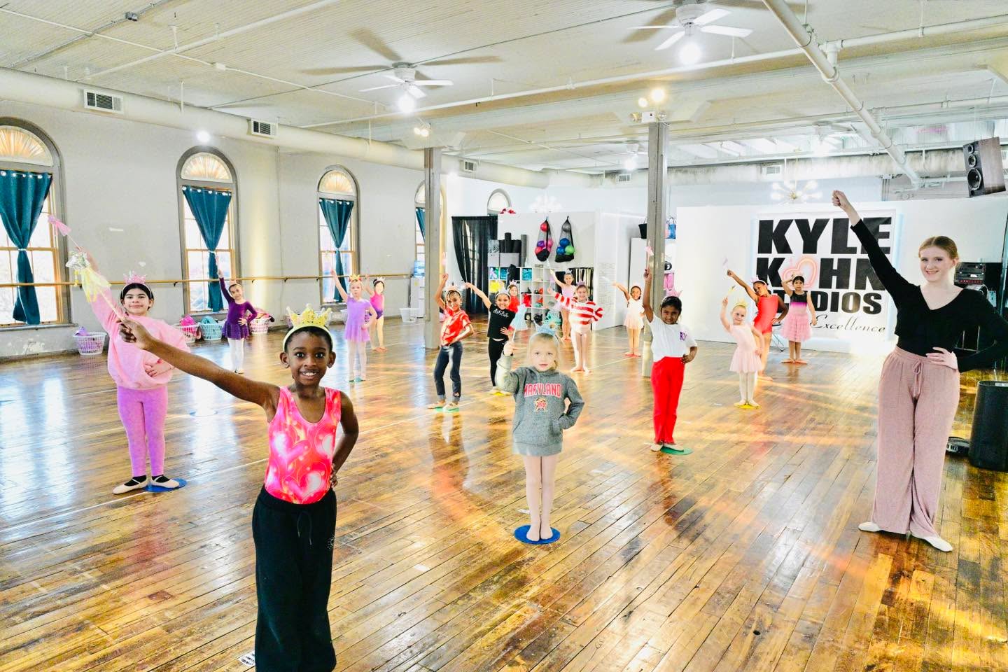 KINDNESS WEEK 2026 🥰😇
"Kindness is the only currency that doubles every time you spend it."
.
.
.
#bestdanceschoolinnewnan #bestdanceschool #danceschoolforkids #danceschoolforteens #bestdanceschoolingeorgia