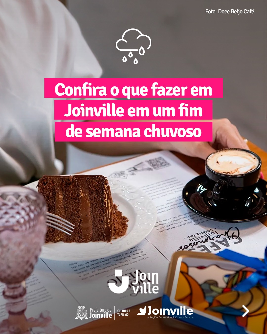 ❇️ Salve esse roteiro para sua próxima viagem!
Muita gente evita viajar quando vê previsão de chuva, mas em Joinville, isso pode deixar a experiência ainda melhor. ☔ Cafés aconchegantes, museus, boa gastronomia e passeios que combinam perfeitamente com dias mais tranquilos.
Passear por Joinville com o seu guarda-chuva pode ser uma experiência encantadora!
? Arraste para o lado e veja o que fazer durante um fim de semana com chuva em Joinville!
#VisiteJoinville #Joinville #TurismoJoinville #CidadedeJoinville #Chuville #JoinvillecomChuva
