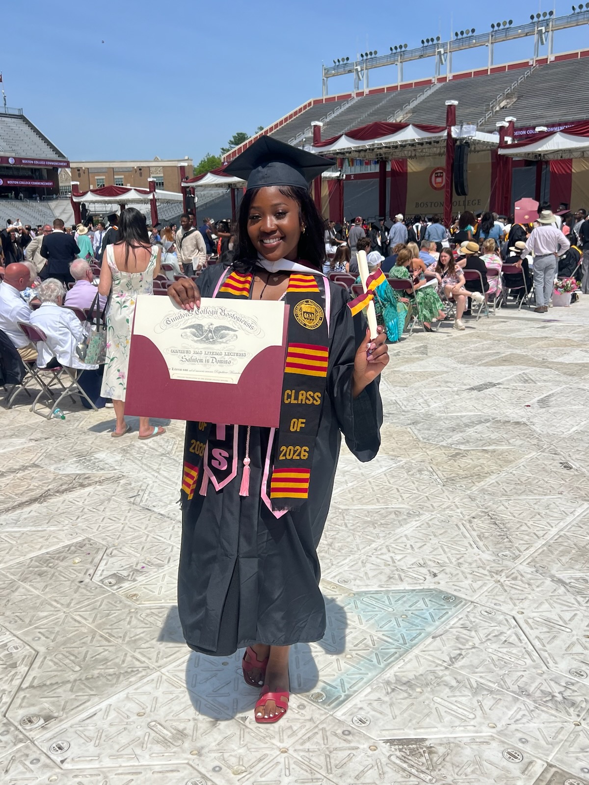 Congratulations to Eleonore (BA ’18), a member of Bellesini’s very first class of girls, on earning her Communications degree from Boston College! We are proud to celebrate this milestone and wish her the best as she applies to graduate school to pursue a Master of Public Health. ?✨ #BellesiniAcademy #GraduateSuccess