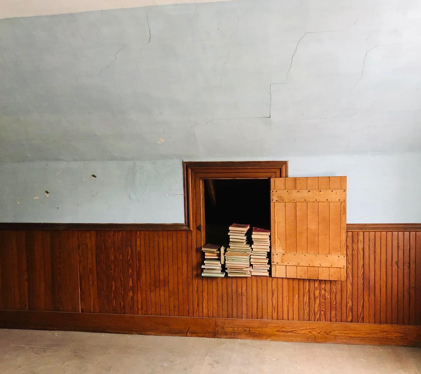 Secret Library. #historicpreservation #preservation #vermont #library #conservation #oldbuildings #vermontlife #batcave #nofilter