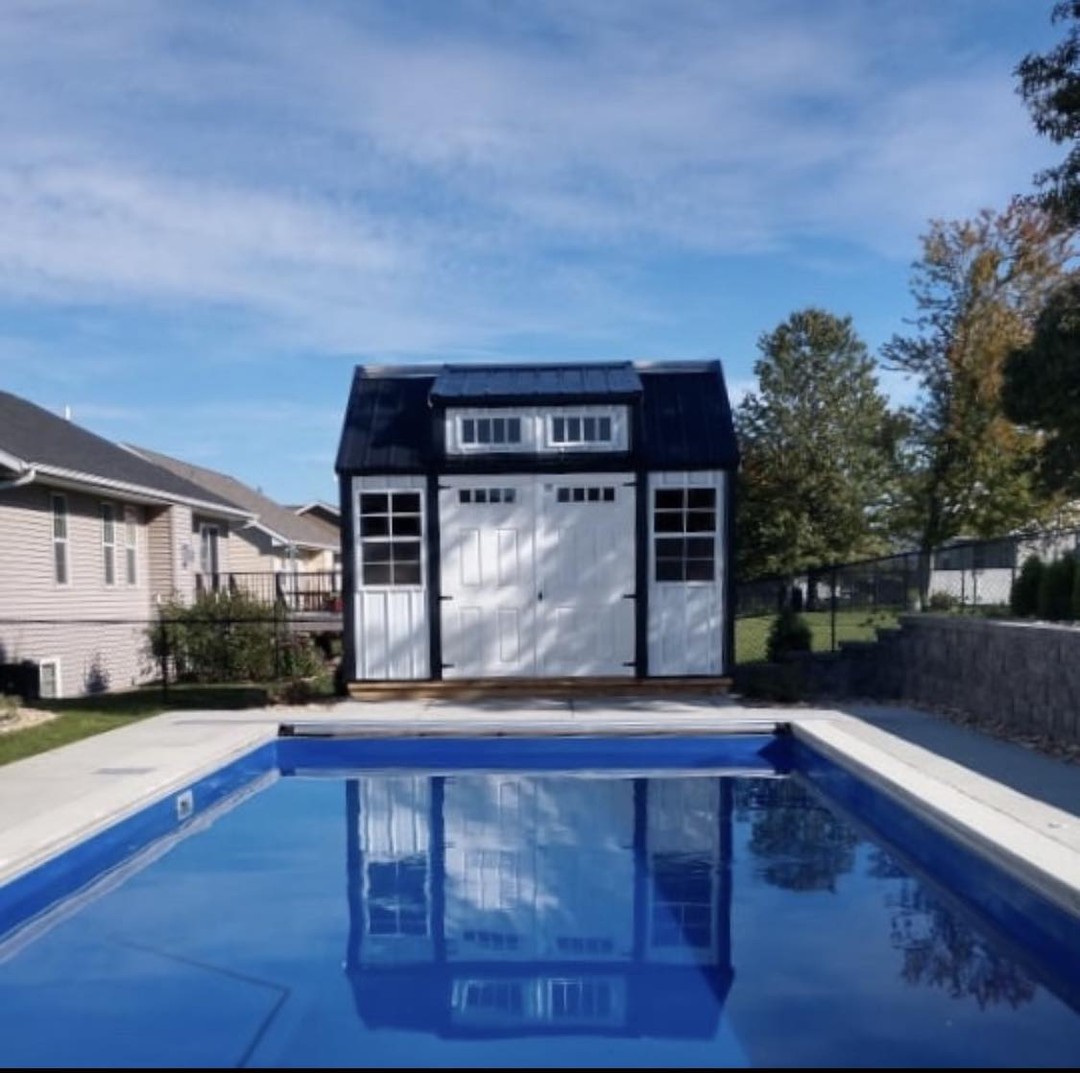 Pool house game is 💪.
#sheshed #portable #backyard #kalona #iowa #amishcountry #affordable #mancave #garage #summer #spring #handbuilt #craftsmen #outdoors #shed #garage #poolhouse