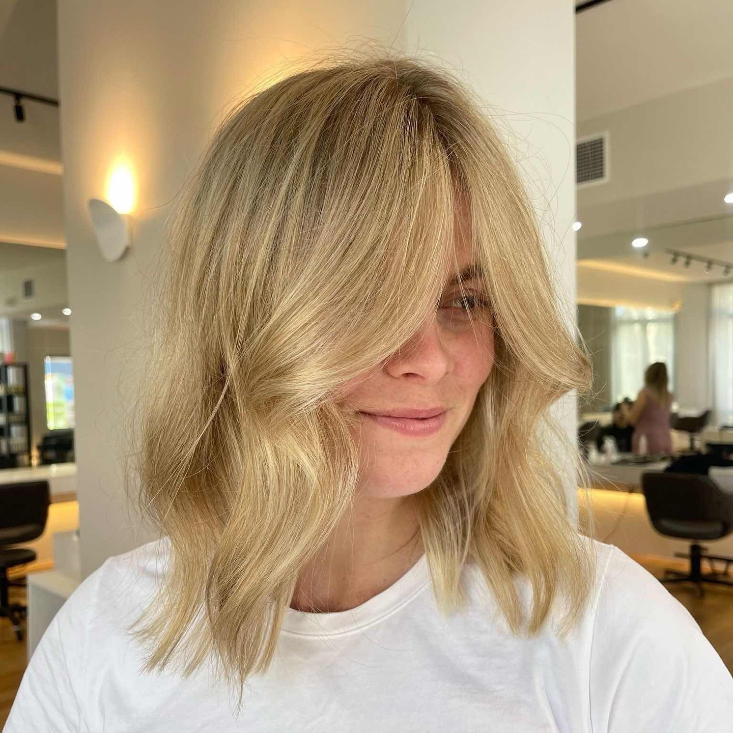 GOLDEN BLONDE 🌟
Save this colour for your next appointment!
#KohSalon #StKildaSalon #StKildaHair #MelbourneSalon #KevinMurphy #ElevenAustralia #K18Hair