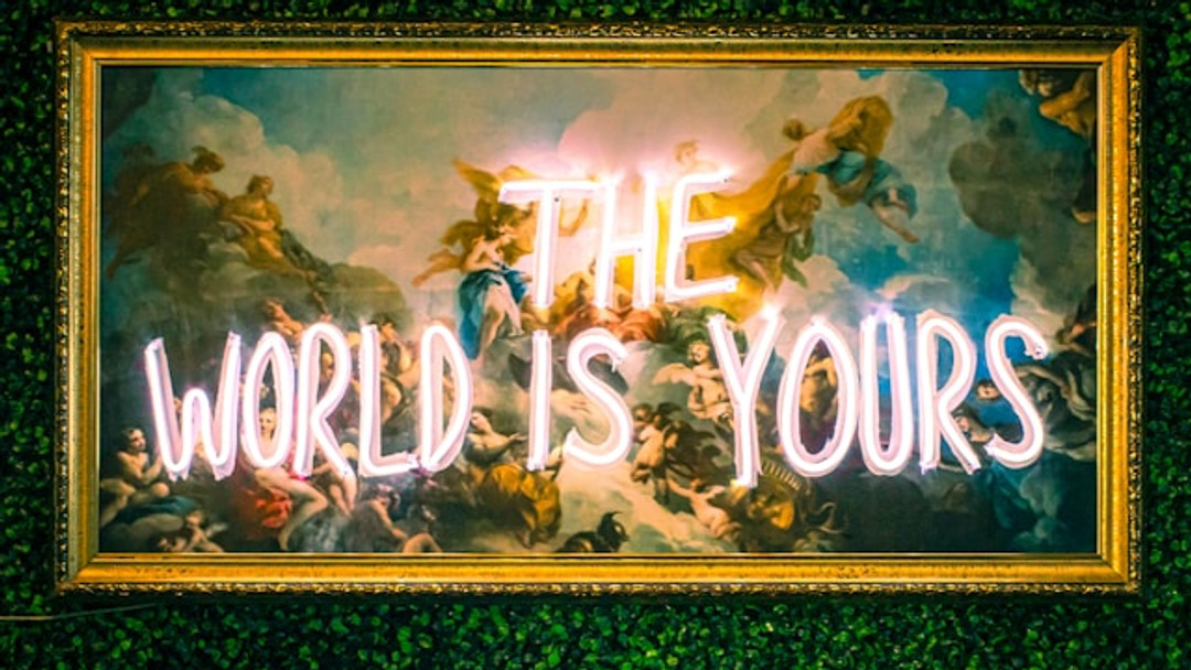 ✨ Affirmationen – Deine tägliche Dosis Positivität ✨
Wusstest du, dass Affirmationen dein Denken und Wohlbefinden nachhaltig verändern können? 💭🔑 Wissenschaftliche Studien zeigen, dass sie helfen, negative Denkmuster zu durchbrechen und mehr Selbstvertrauen aufzubauen. 🌿💚
Auf unserem Blog auf freigefuehl.de verraten wir dir, wie Affirmationen wirken und wie du sie in deinen Alltag integrieren kannst. Lass dich inspirieren und entdecke die Kraft der positiven Worte! 📝
💡 Deine Lieblingsaffirmation? Schreib sie in die Kommentare und teile deine Inspiration! 💬
📌 Schau vorbei und finde heraus, wie du mit einfachen Übungen mehr Freude, Stärke und Gelassenheit in dein Leben bringst.
#Affirmationen #PositivesDenken #Selbstvertrauen #Mindfulness #Achtsamkeit #Persönlichkeitsentwicklung #Freigefuehl 🌱