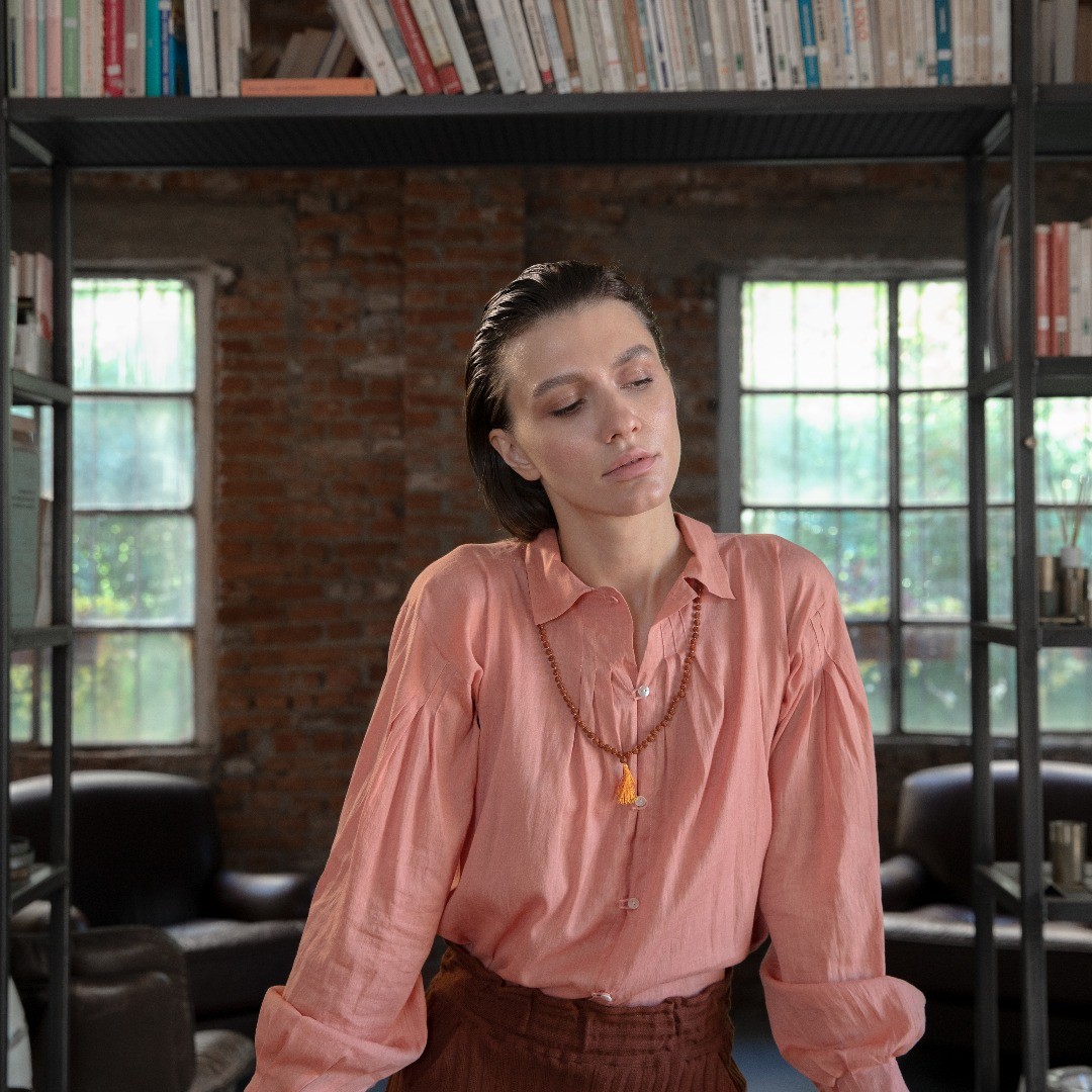 Cora Bellotto's new collection,is a sustainable luxury women's wear brand.
#corabellotto #afterlifeprojects #sustainable #womenstyle #editorialphotography #inspiration #fashionista #fashion #hairstylist .