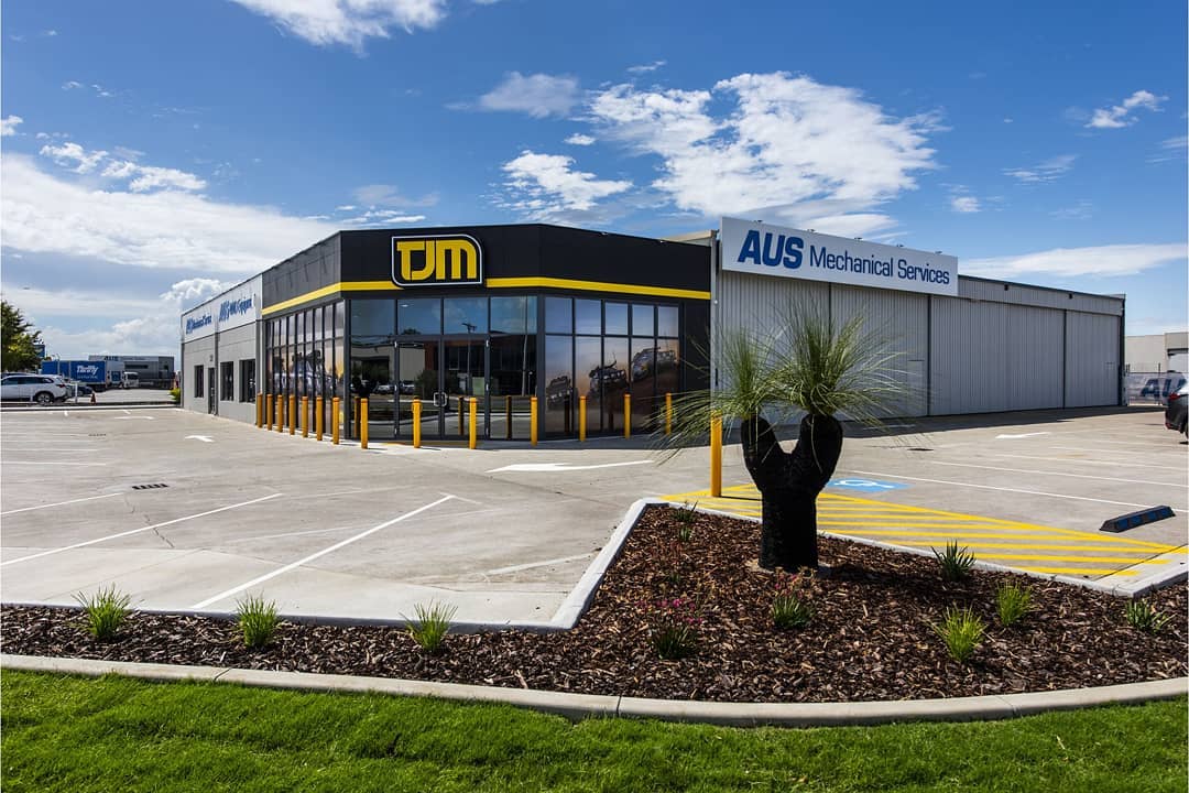 Always great to see the finished design. This time it is a redevelopment of a commercial site for a showroom and workshop.
We collaborated with @daburke_builders to complete this efficiently for our clients.