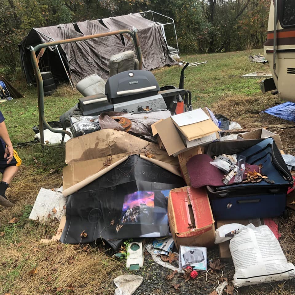 We Provide Affordable & Fast 💨 Trash Hauling Services‼- Doesn't Matter the Size Of The Job - Free Estimates & Same-Day Service ✅ - Call Us 📞 Now at (301)337-1527
•
•
•
•
#trash #hauling #junkremoval #estate #property #home #backyard #realestate #cleanouts #asap