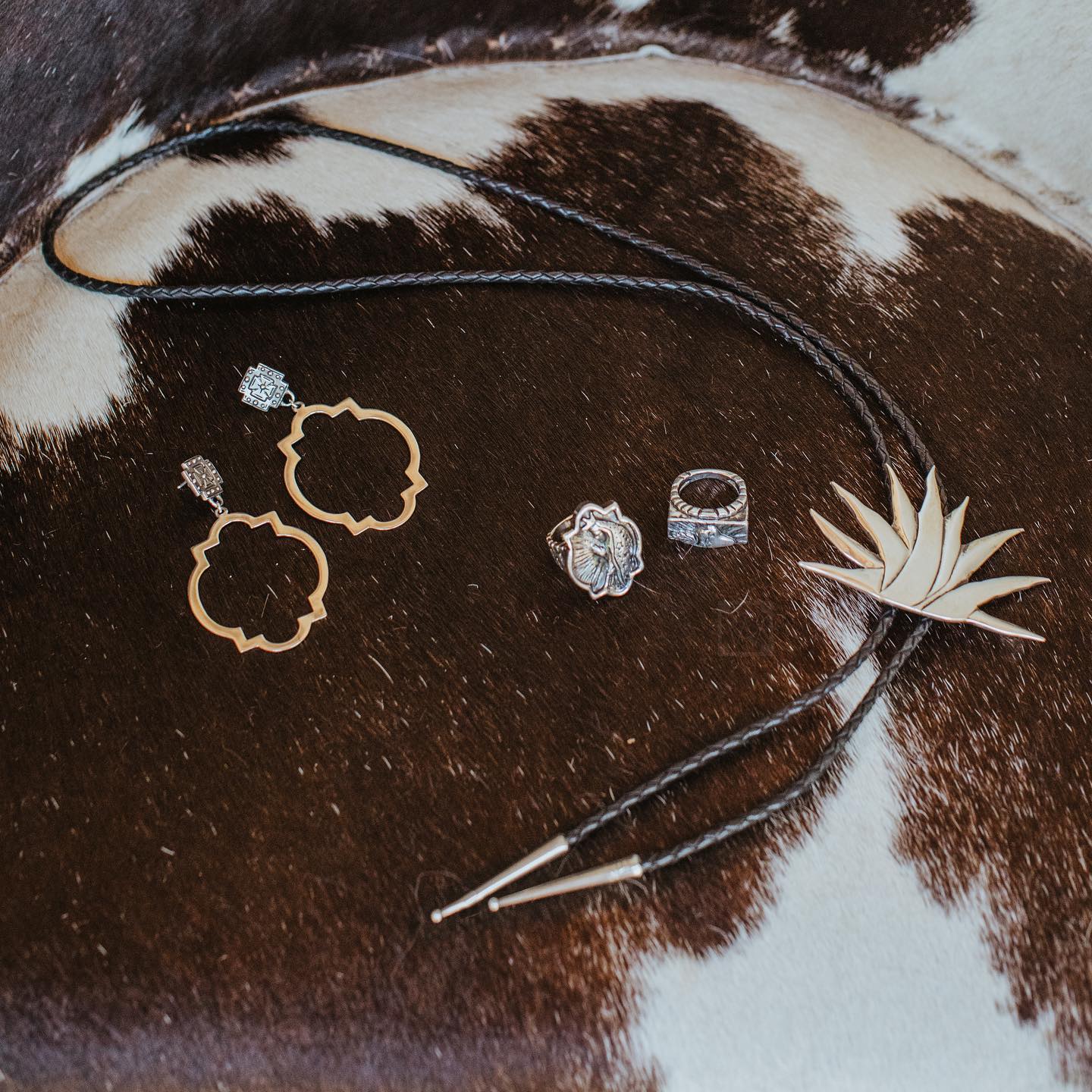 A little flare makes all the difference. Cenizo West pieces are worn to amplify authenticity, individuality, and bravado. Shop online at CenizoWest.com.
#cenizowest #lostwaxcasting #jewelry #authenticity #individuality #bravado