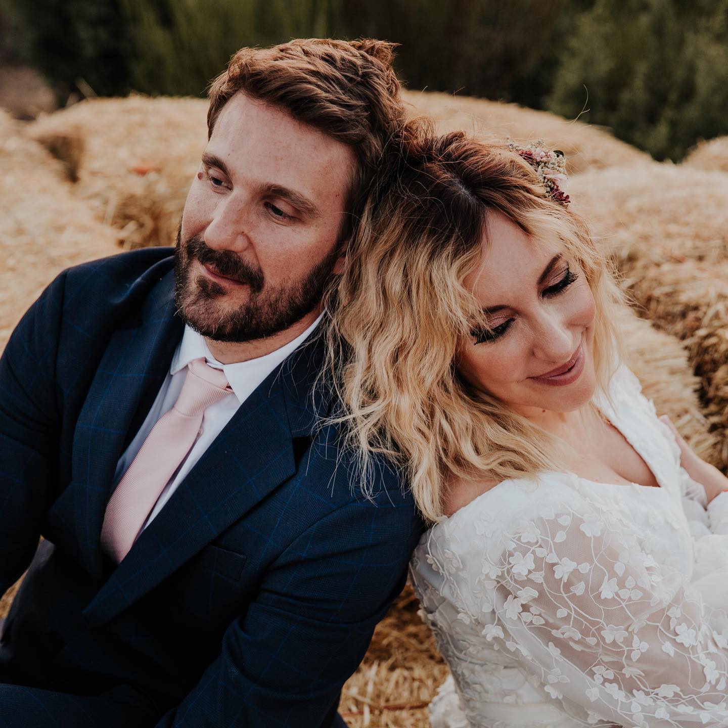 Momento de pensar. En que? en muchas cosas. Imaginad…
#pensamientos #sesiondefotos #fardosdepaja #boda #marriage #novios #bodamadrid #boda2021
@aalcachucho