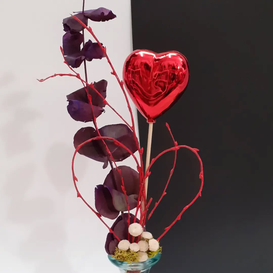Mi corazón y el Tuyo
Solo
Un único ser que emerge a la vida
Corazon rojo, birch y eucalyptus.
.
.
.
.
.
.
.
.
#sanvalentin #regalo #floristry #sanvalentín #floristería #amor