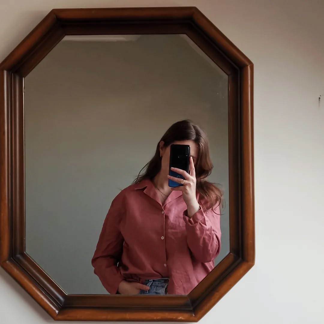 Trying to match the spring blossom and magnolias in our dusty pink linen shirt 🌸
Made with 100% linen and second hand buttons
All of our linen shirts are made to order in our studio and will always be available in long or short sleeves ✨
.
.
.
.
#sustainablefashion #sustainablelifestyle #duurzaamdesign #duurzaamleven #duurzamekleding #duurzamemode #sustainable #madetolast #madetoorder #madeinholland #sustainableshirts #sustainableclothing #unisexclothing #linen #linenshirt #springfashion #ss22 #summerfashion #summerclothing