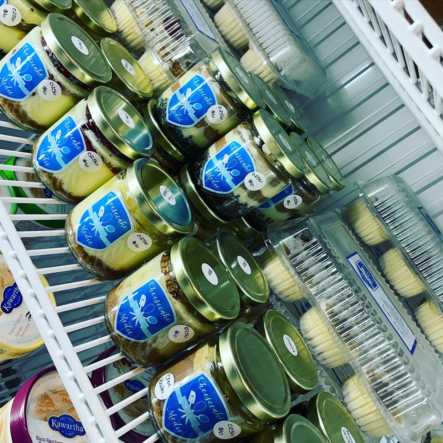 Bowmanville Restock! @marketsontario has been restocked with your fav cheesecakes! Usual variety packs, Easter packs and lots of jars available now! Any flavours you want to see let me know :) #cheesecakeinajar #minicheesecake #cheesecakeislife #cheesecake #bakers #dowhatyoulove #lovewhatyoudo #getinmybelly #bowmanville #purchasewithpurpose #supportlocal #shopsmallbusiness