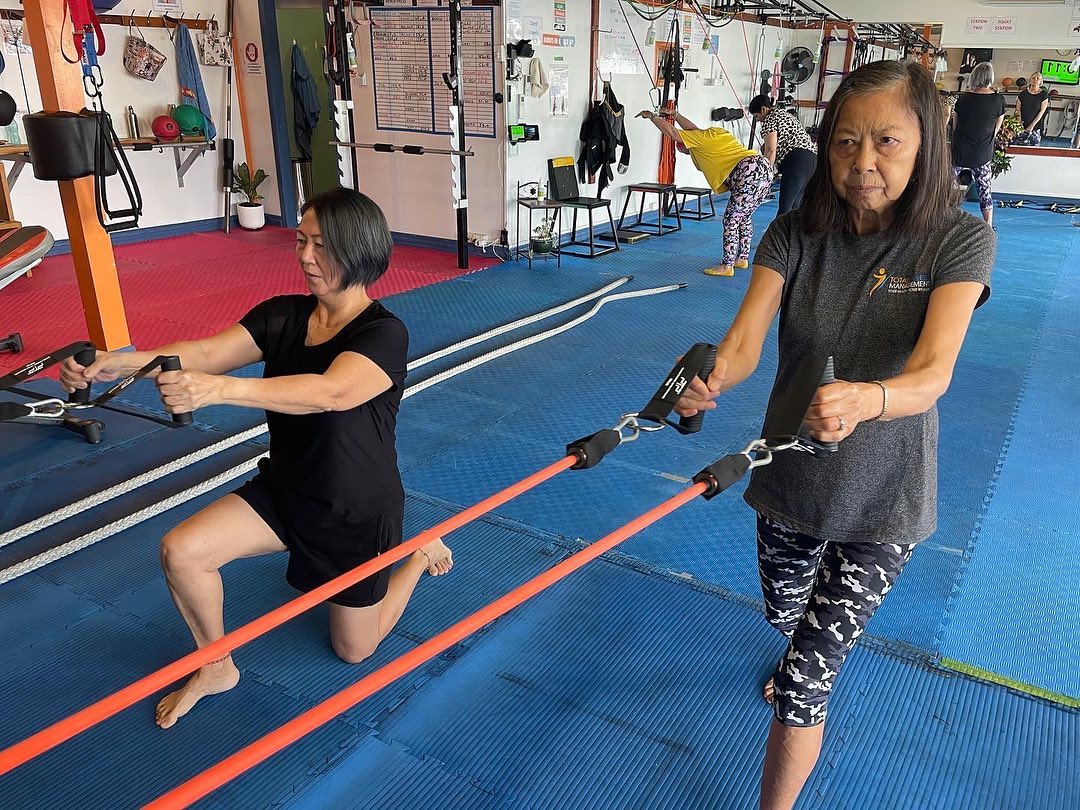 Seniors Morning Strength Classes @tfmcairns By using resistance bands, vibration platforms, custom designed push up bars, kettle bells, sand bags, body weight exercises and other easy to use equipment, we can get you strong fast and easy regardless of your experience with exercise. Seniors classes are open to all ages and run @ 9am and 10am MWF. Seniors discounts available. #seniorsexercise #seniorsfitness #bonedensity #strength #feelgood #cairns #cairnsseniors #babyboomer #babyboomerfitness