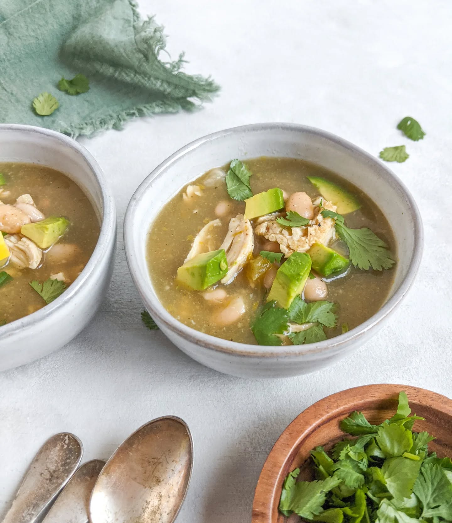 Happy Fall! 🍁 It definitely feels like it today here in Minnesota! If you are looking for a simple Crock-Pot meal that will warm you up, check out one of my most popular recipes White Chicken Chili!
.
.
.
#chili #chickenchilli #fallrecipes #crockpotrecipes #happyfall #fall #fody #salsaverde #minnesotaweather #foodblogger #recipe #healthyrecipeblog #foodphotography